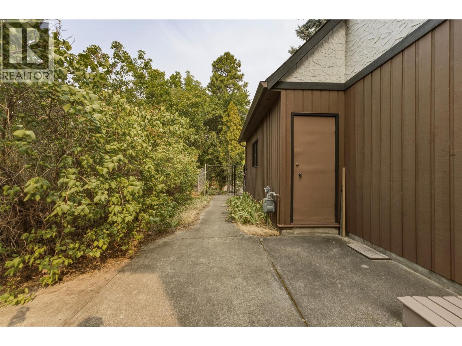 7603 De Jong Drive, Coldstream, British Columbia  V1B 1P2 - Photo 31 - 10396520