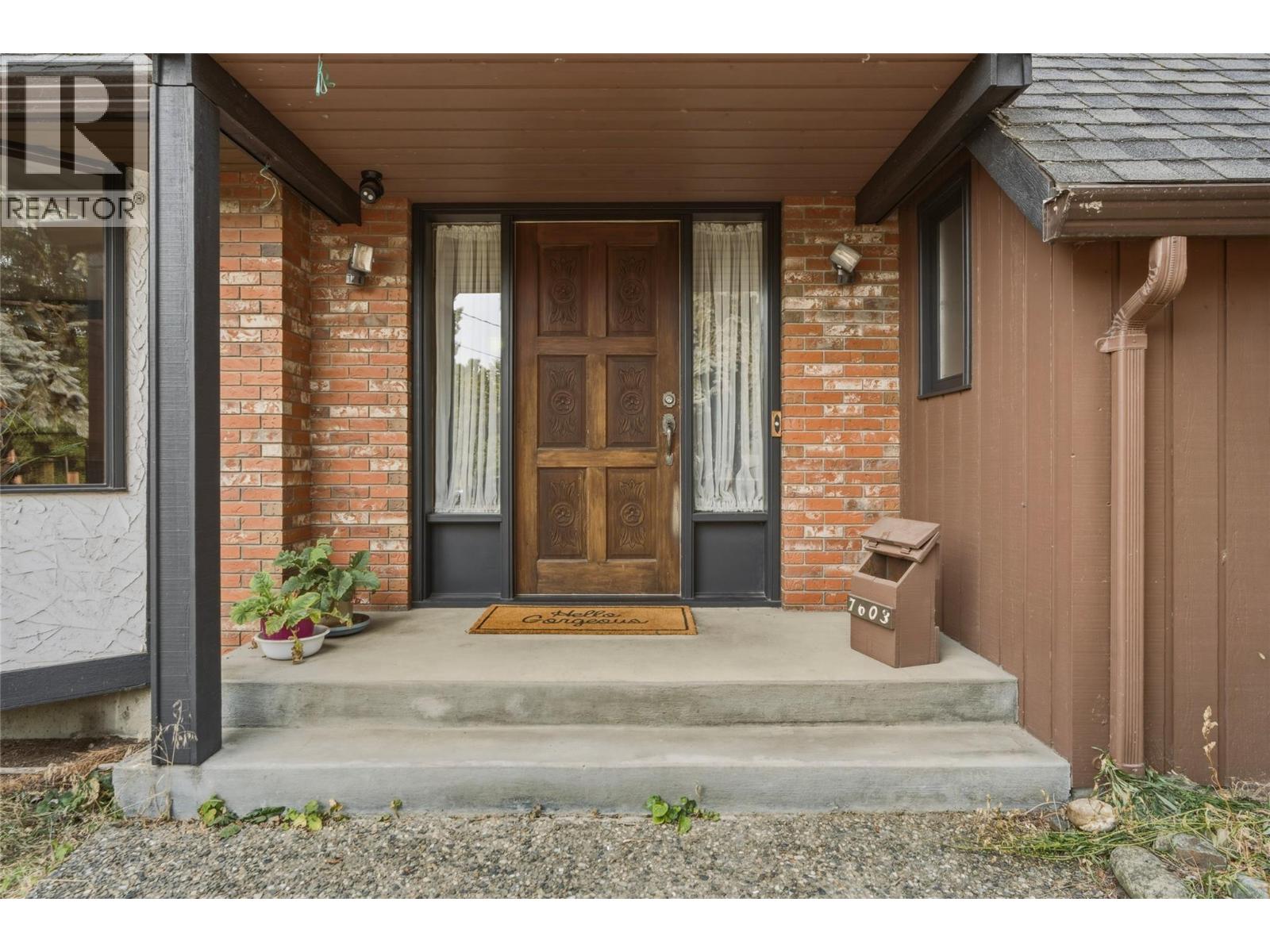 7603 De Jong Drive, Coldstream, British Columbia  V1B 1P2 - Photo 6 - 10396520