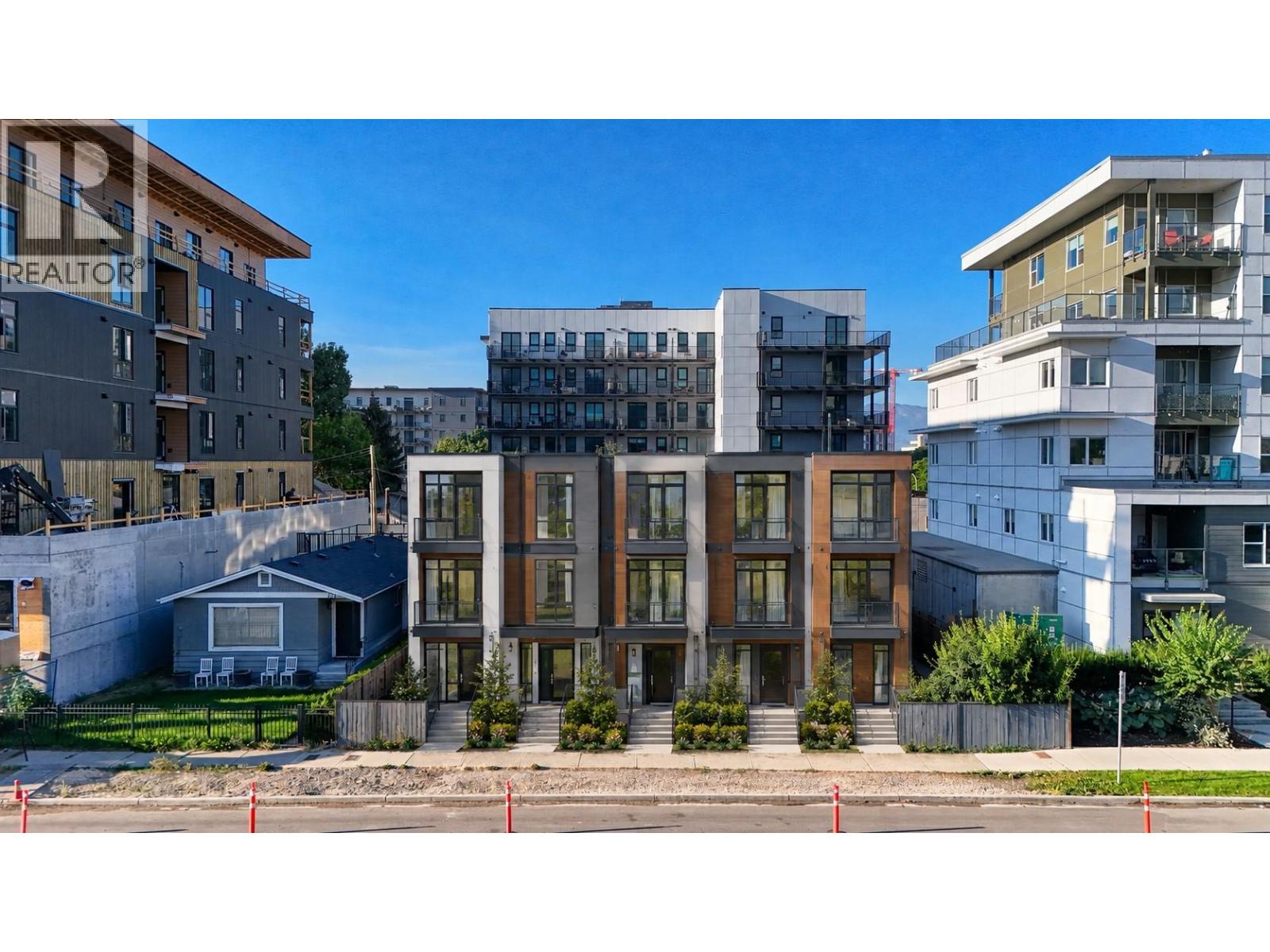 623 Clement Avenue, Kelowna, British Columbia  V1Y 7C7 - Photo 1 - 10396617