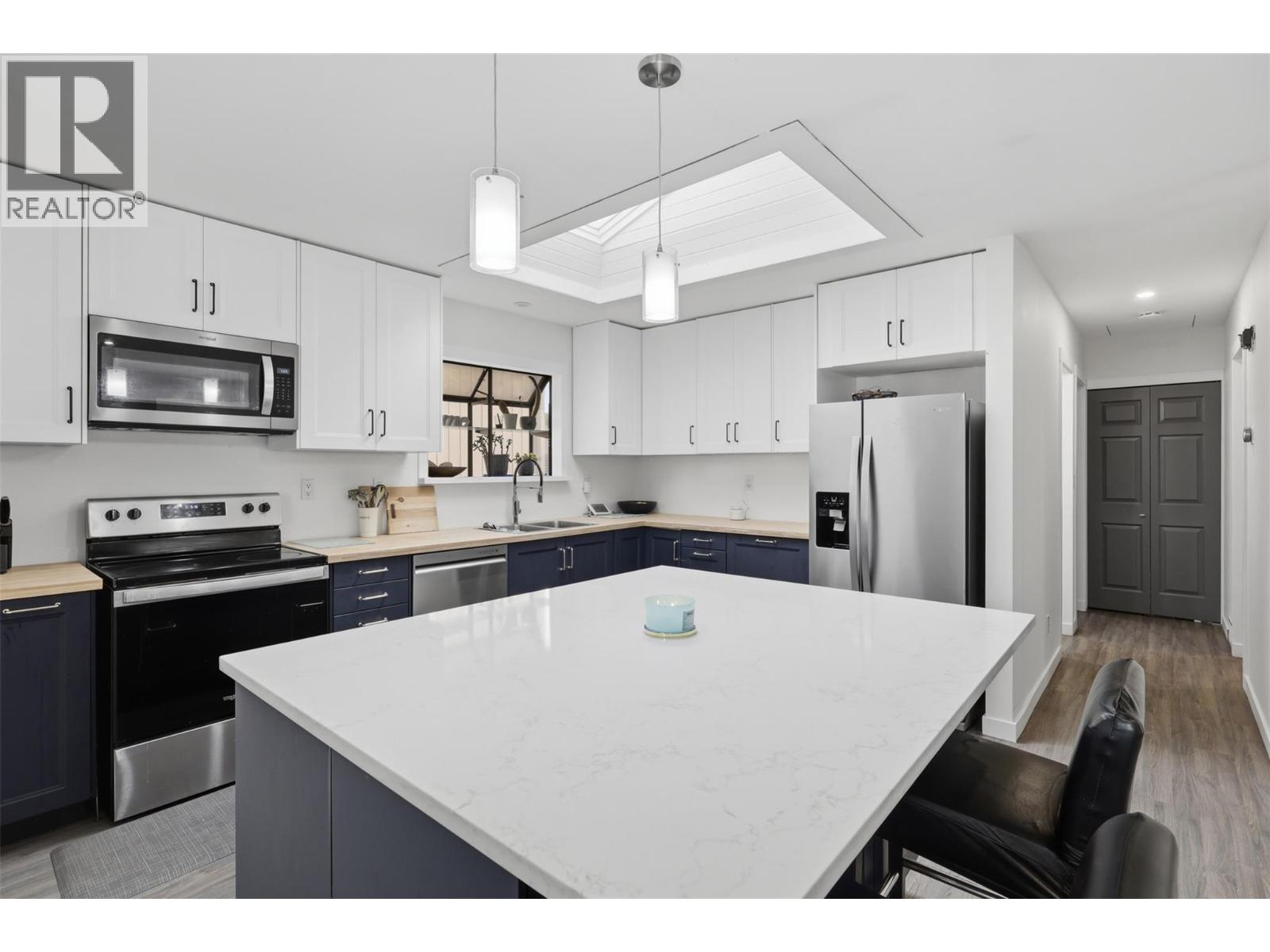 728 Driftwood Place, Kamloops, British Columbia  V2B 7Y5 - Photo 12 - 10396231
