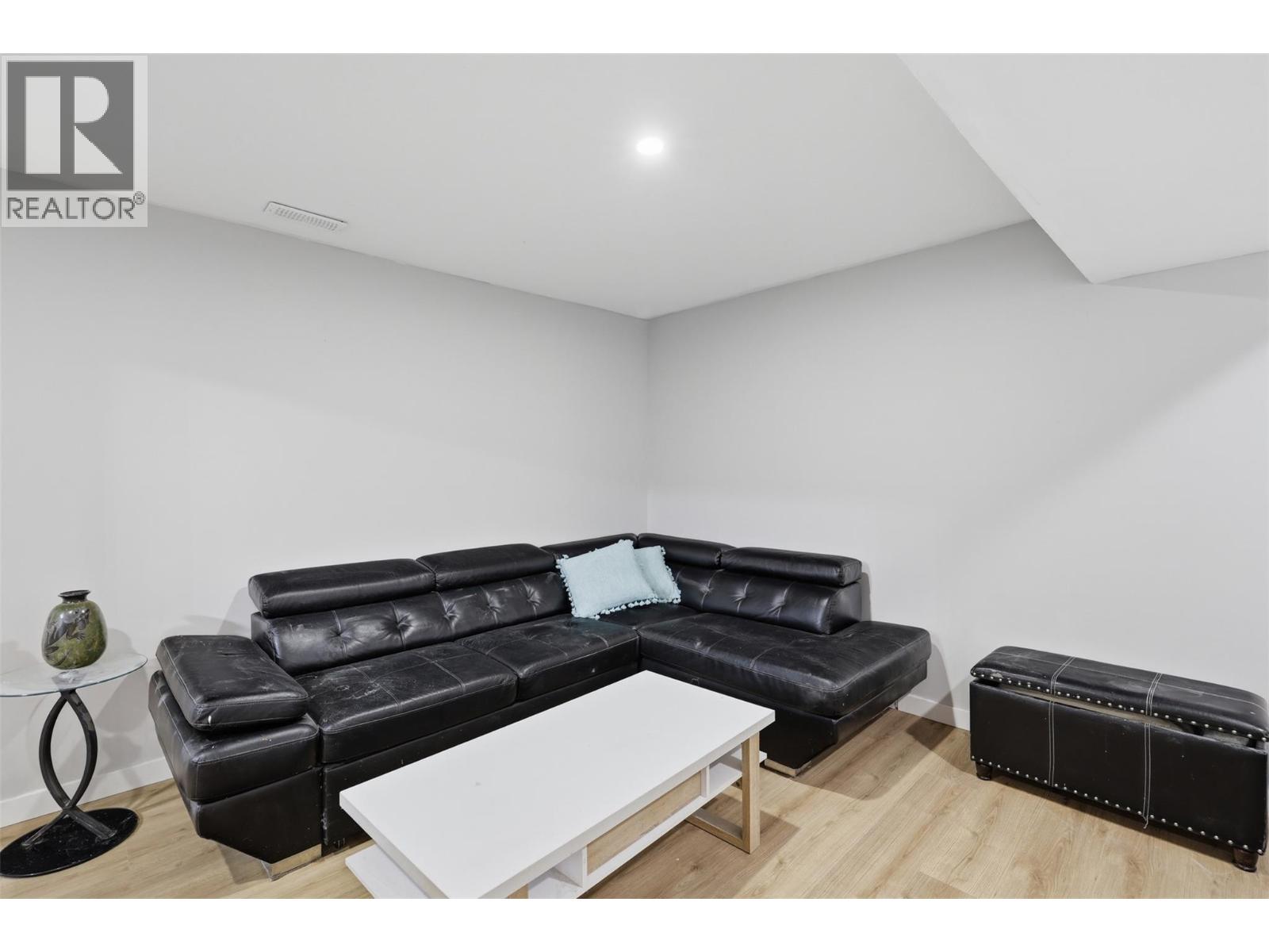 728 Driftwood Place, Kamloops, British Columbia  V2B 7Y5 - Photo 40 - 10396231