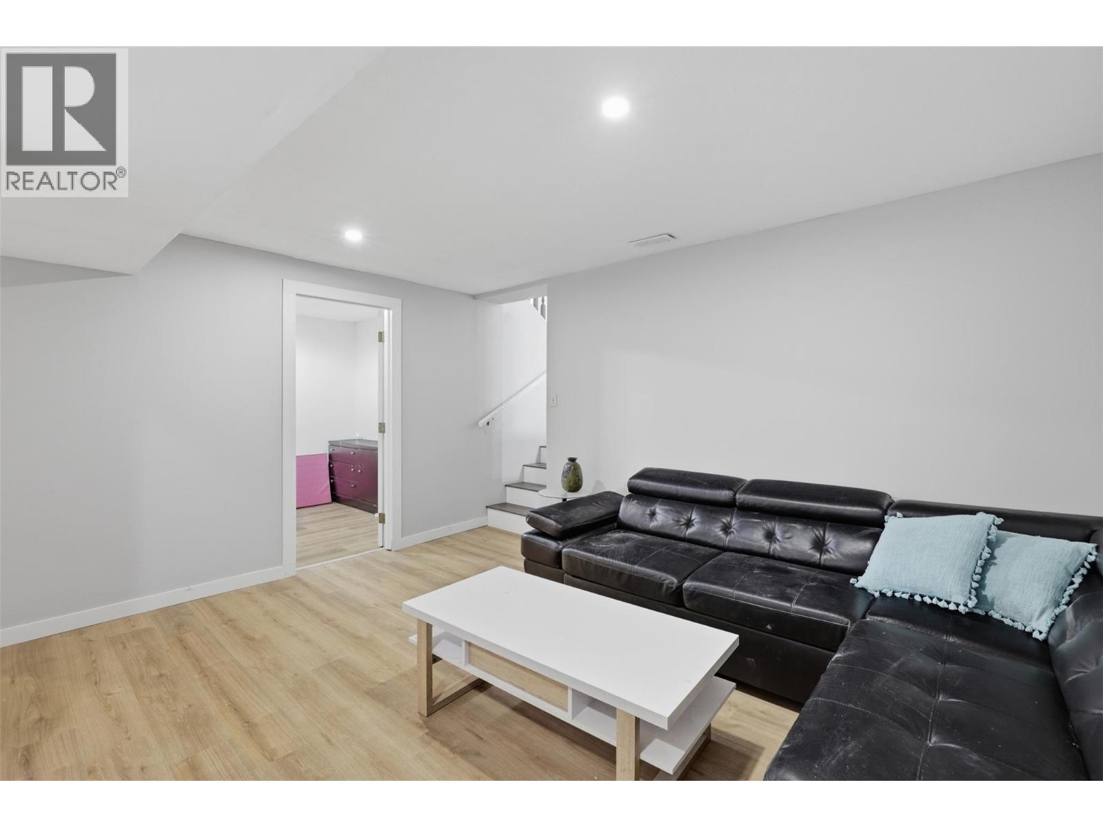 728 Driftwood Place, Kamloops, British Columbia  V2B 7Y5 - Photo 41 - 10396231