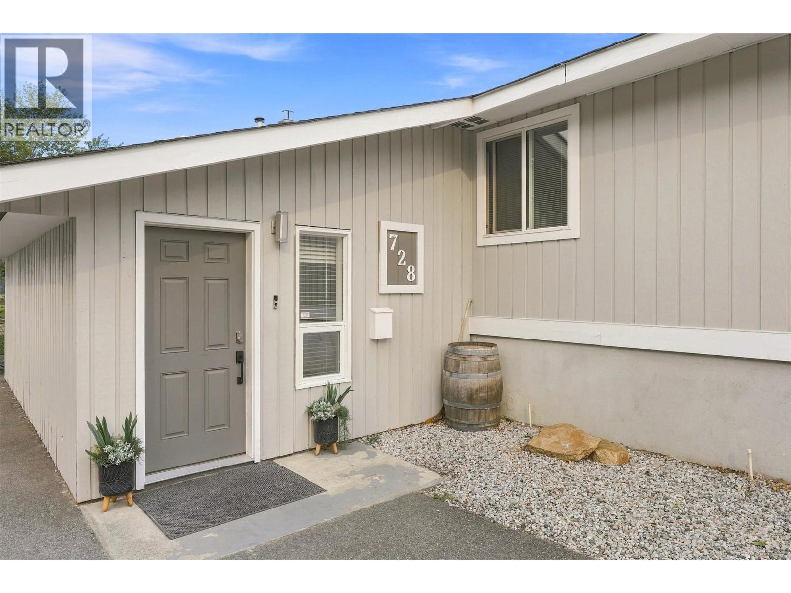 728 Driftwood Place, Kamloops, British Columbia  V2B 7Y5 - Photo 5 - 10396231