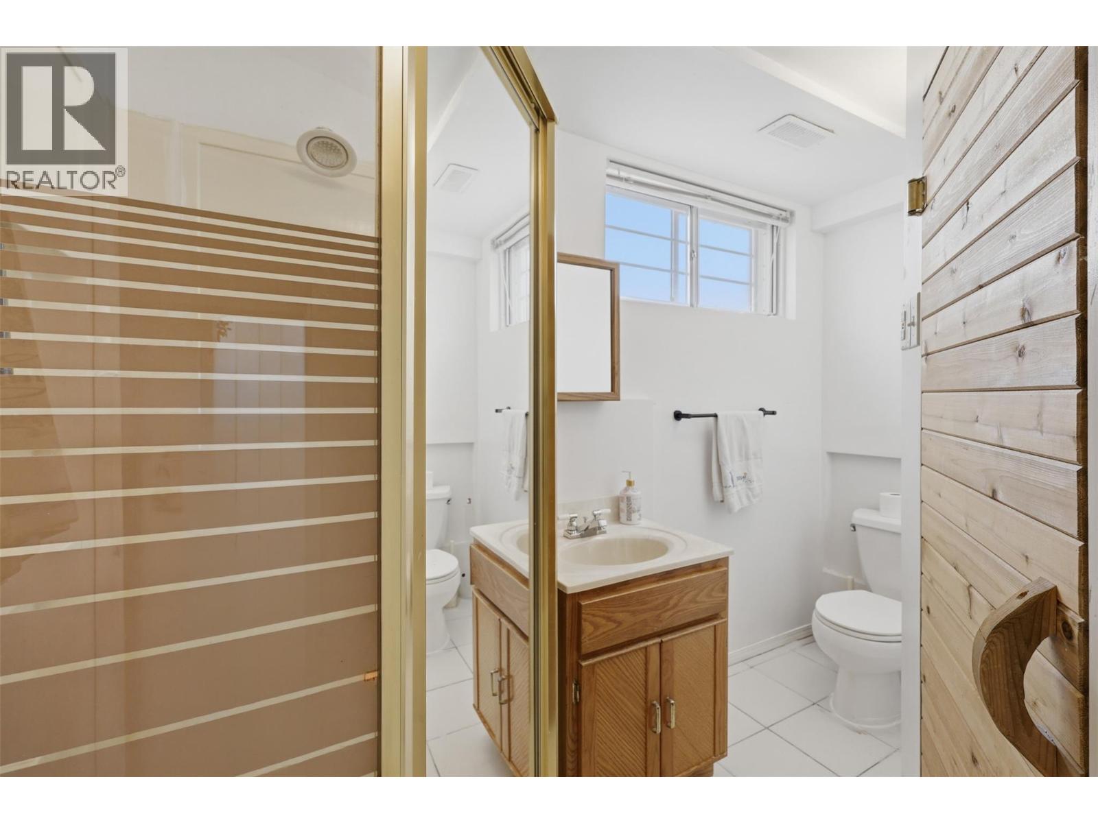 728 Driftwood Place, Kamloops, British Columbia  V2B 7Y5 - Photo 50 - 10396231