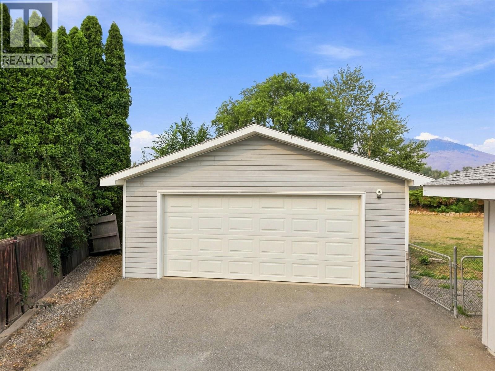 728 Driftwood Place, Kamloops, British Columbia  V2B 7Y5 - Photo 59 - 10396231