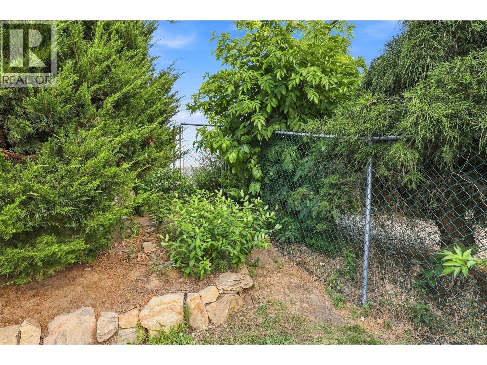 728 Driftwood Place, Kamloops, British Columbia  V2B 7Y5 - Photo 60 - 10396231