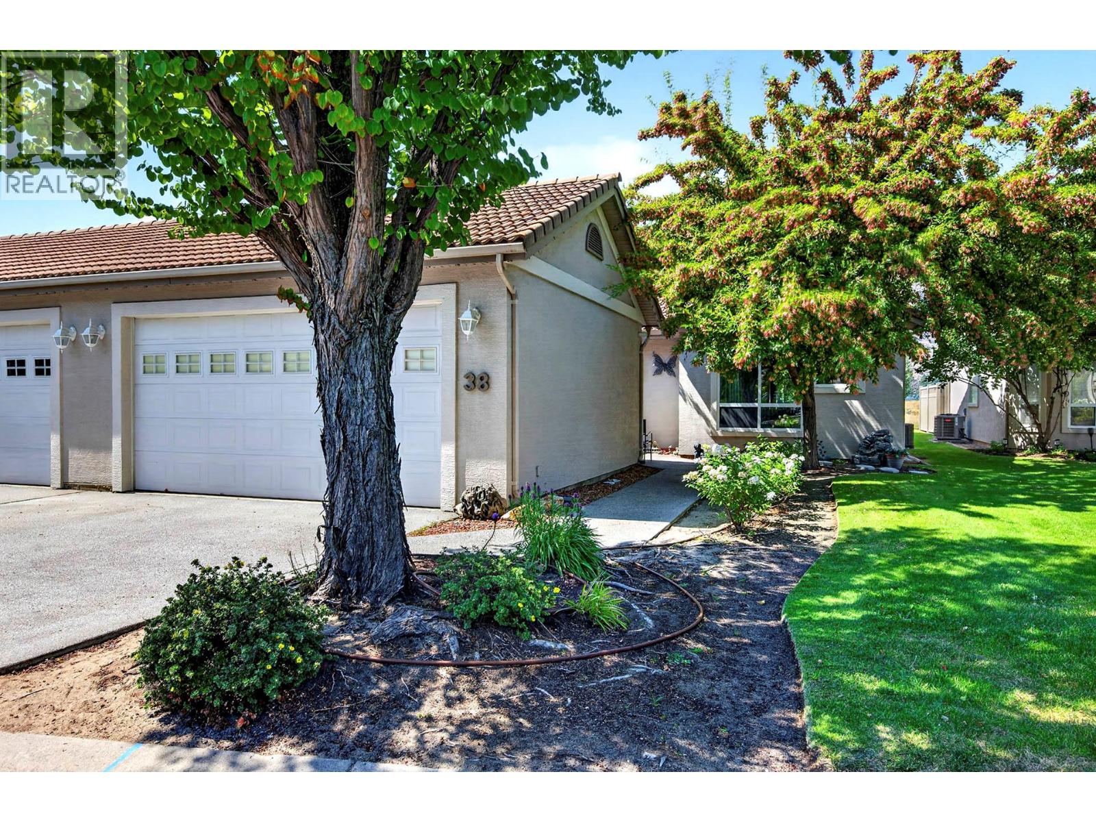 650 Harrington Road Unit# 38, Kamloops, British Columbia  V2B 6T7 - Photo 1 - 10396504