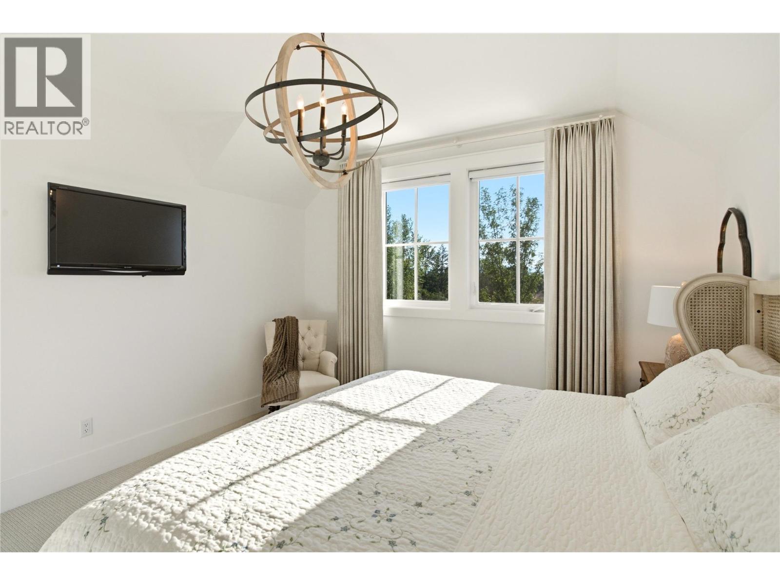 4588 Sallows Road, Kelowna, British Columbia  V1W 4C2 - Photo 31 - 10396481
