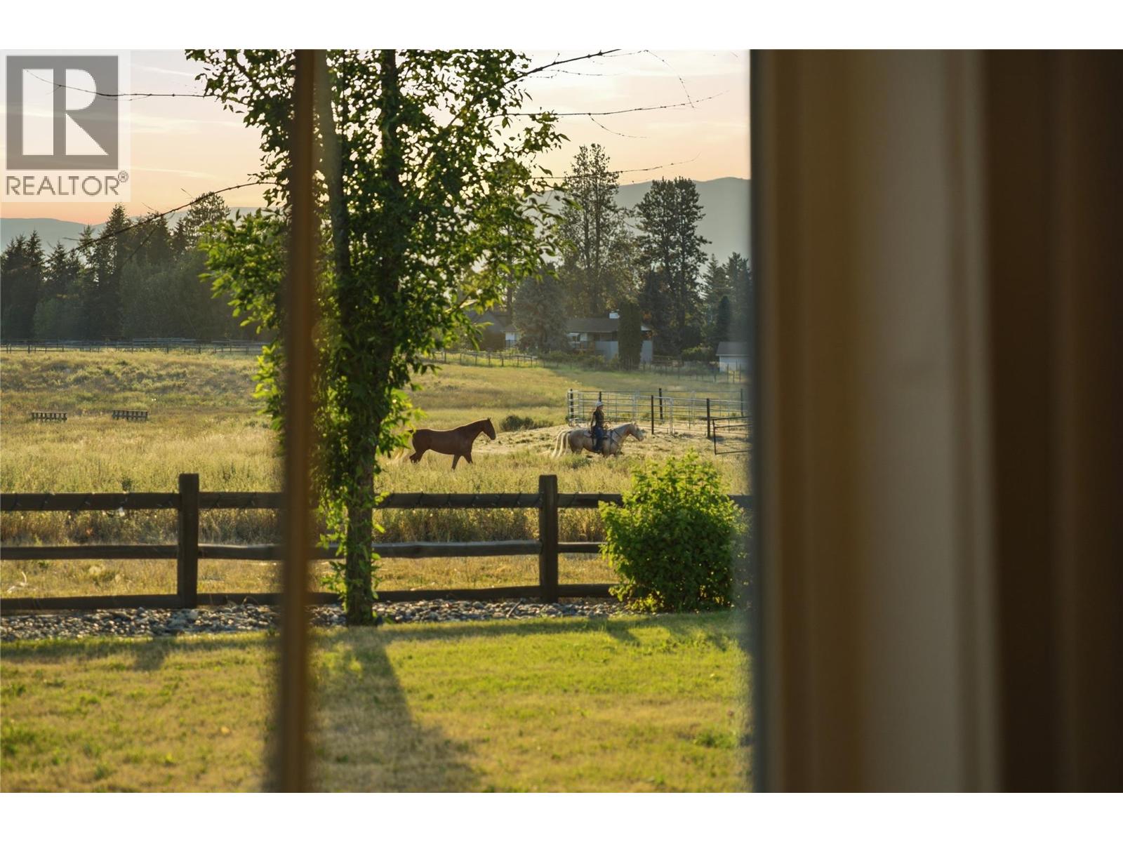 4588 Sallows Road, Kelowna, British Columbia  V1W 4C2 - Photo 41 - 10396481