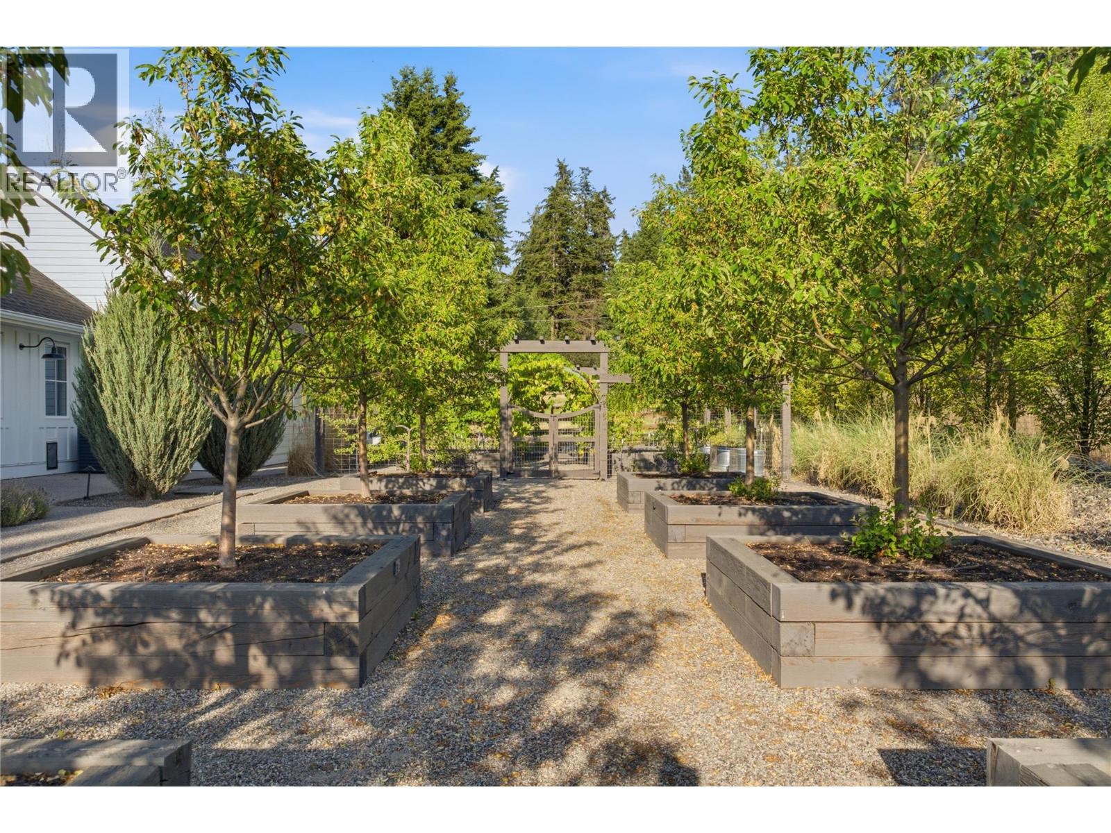 4588 Sallows Road, Kelowna, British Columbia  V1W 4C2 - Photo 45 - 10396481