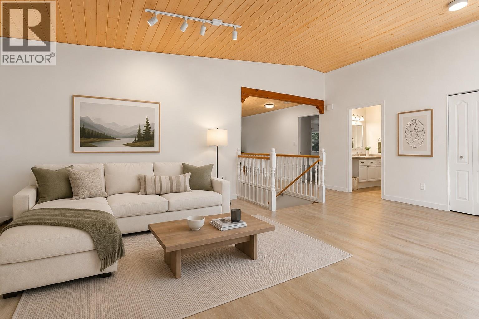 1587 Pratico Road, Revelstoke, British Columbia  V0E 2S1 - Photo 14 - 10395967