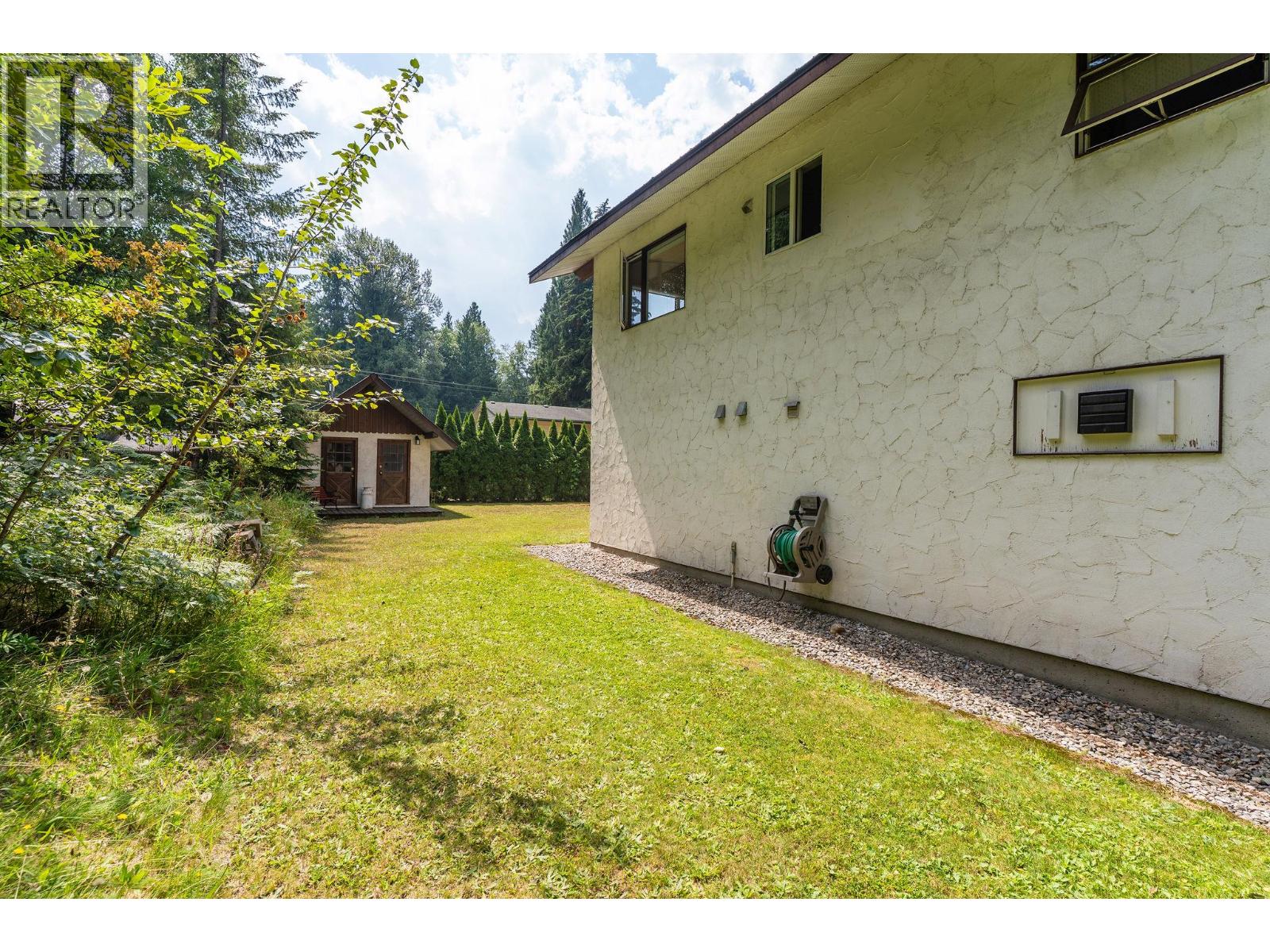 1587 Pratico Road, Revelstoke, British Columbia  V0E 2S1 - Photo 43 - 10395967