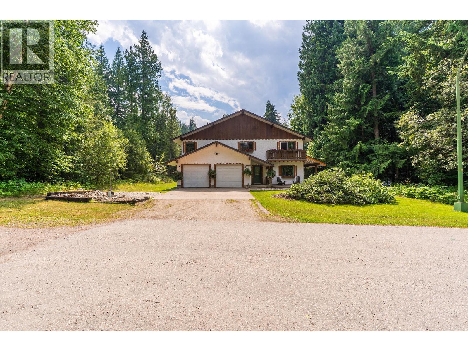 1587 Pratico Road, Revelstoke, British Columbia  V0E 2S1 - Photo 44 - 10395967