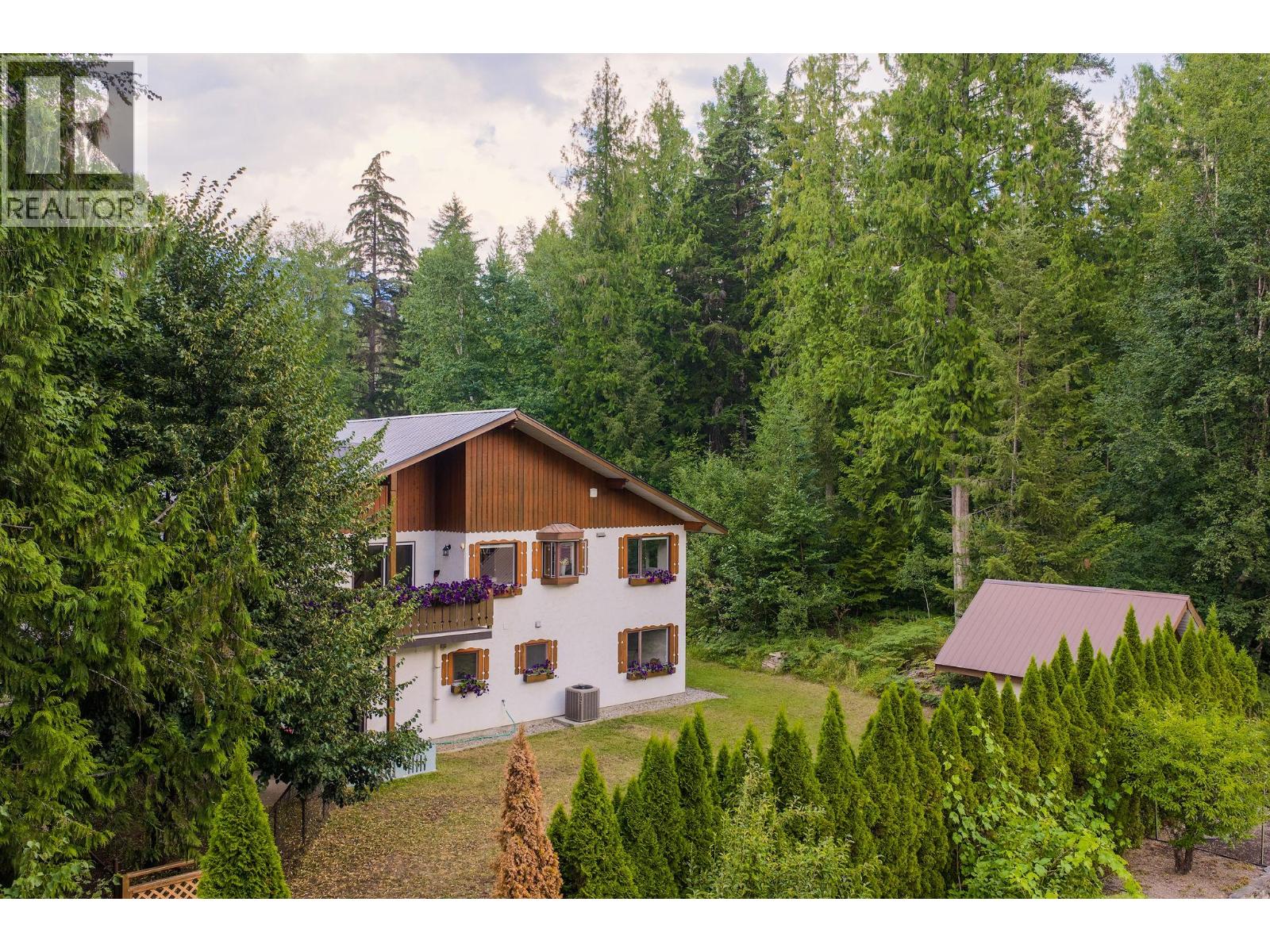 1587 Pratico Road, Revelstoke, British Columbia  V0E 2S1 - Photo 54 - 10395967