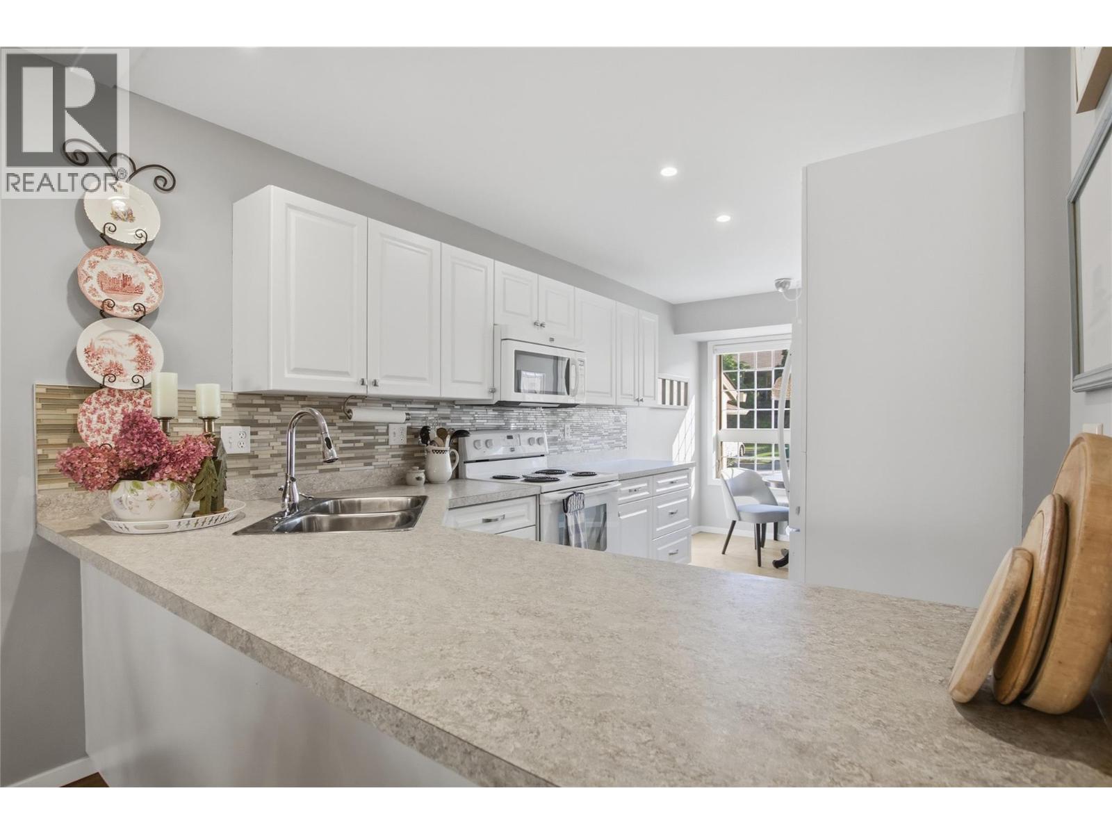 1750 Pacific Way Unit# 6, Kamloops, British Columbia  V2E 2K8 - Photo 9 - 10396618