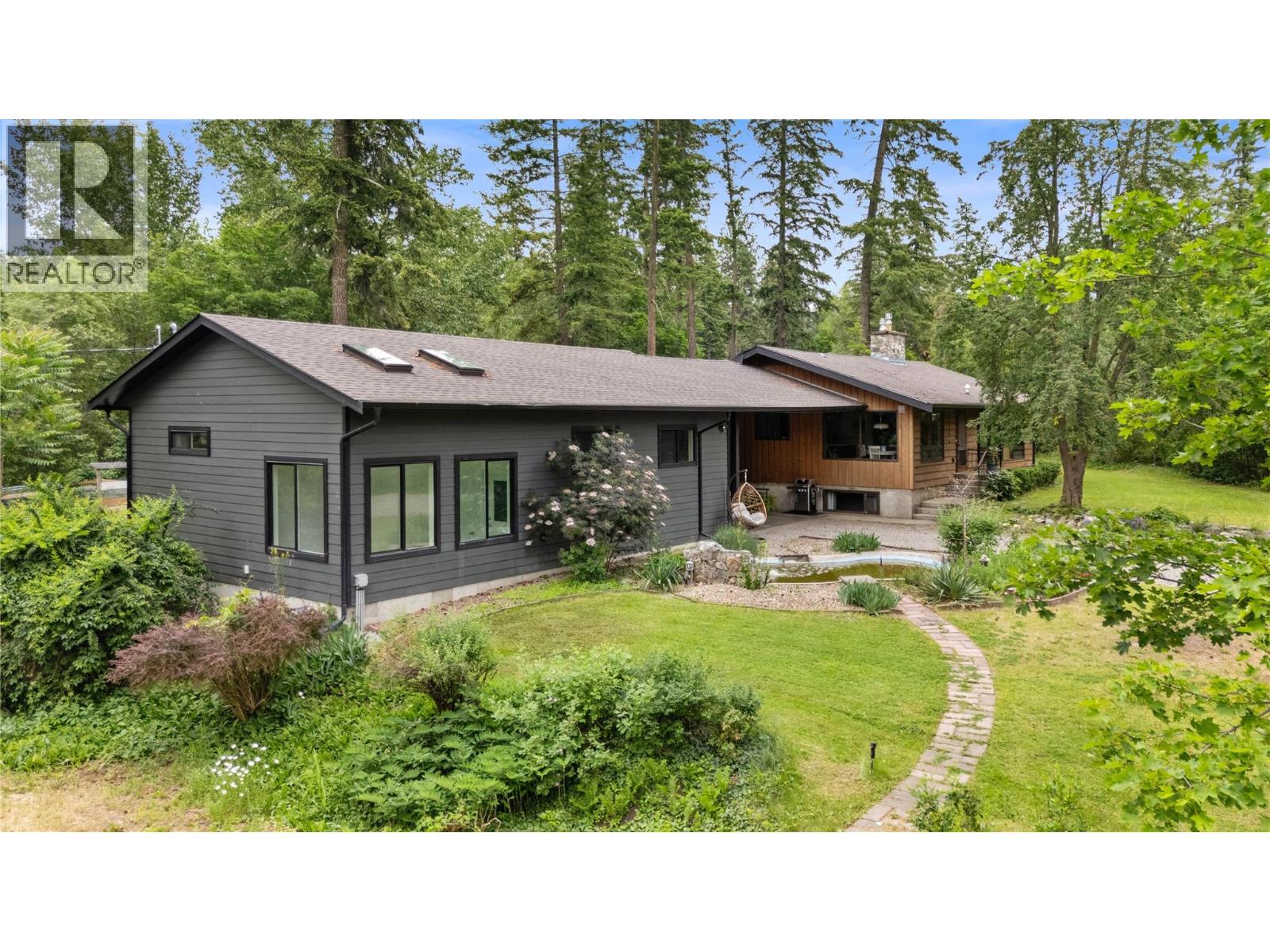 3153 Hall Road, Kelowna, British Columbia  V1W 2R8 - Photo 1 - 10396404