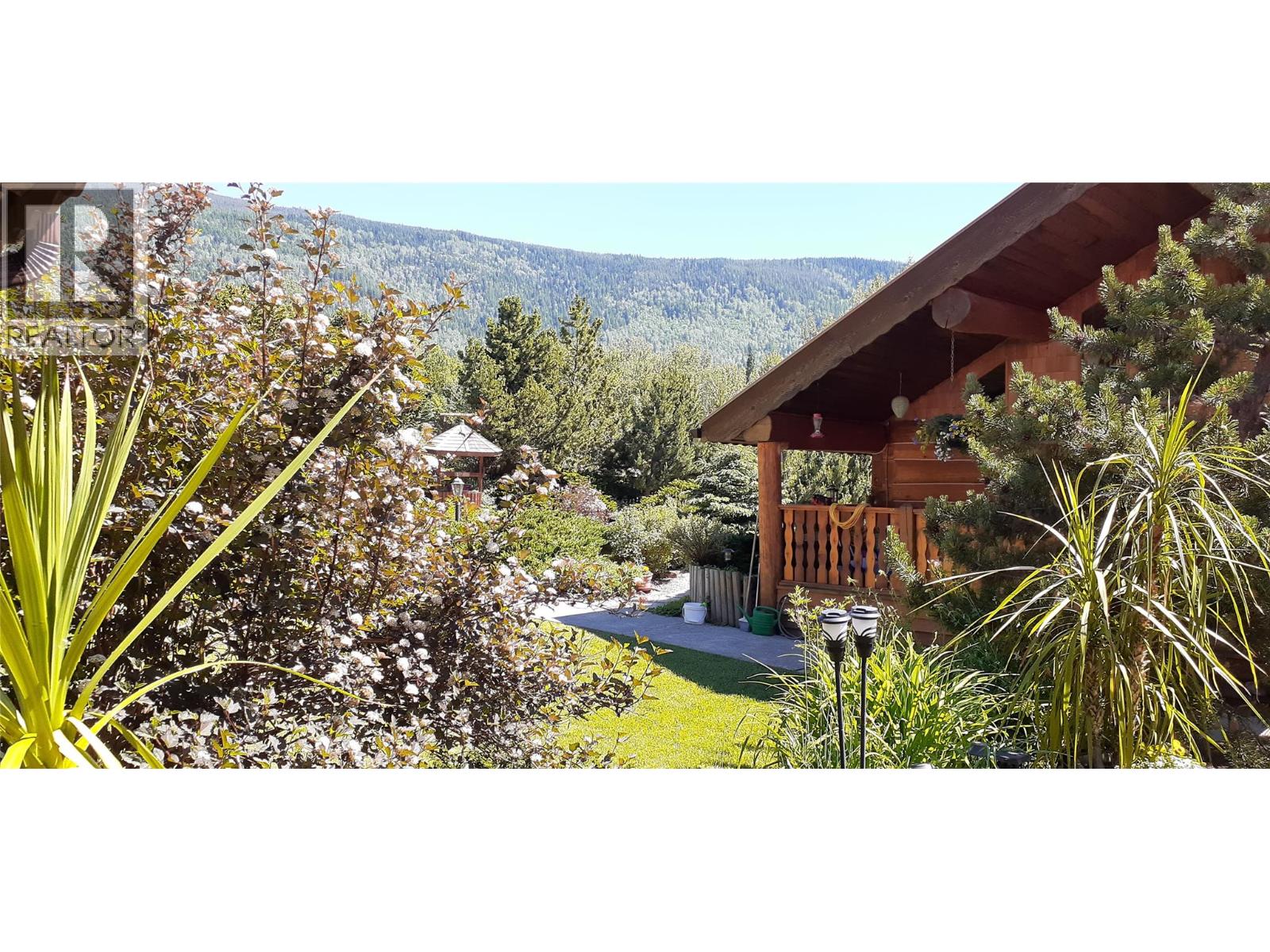 5177 Clearwater Valley Road, Clearwater, British Columbia  V0E 1N1 - Photo 11 - 10396625