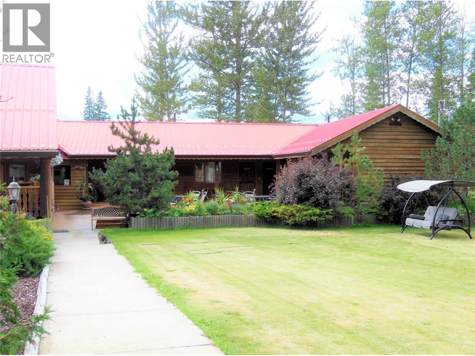 5177 Clearwater Valley Road, Clearwater, British Columbia  V0E 1N1 - Photo 2 - 10396625
