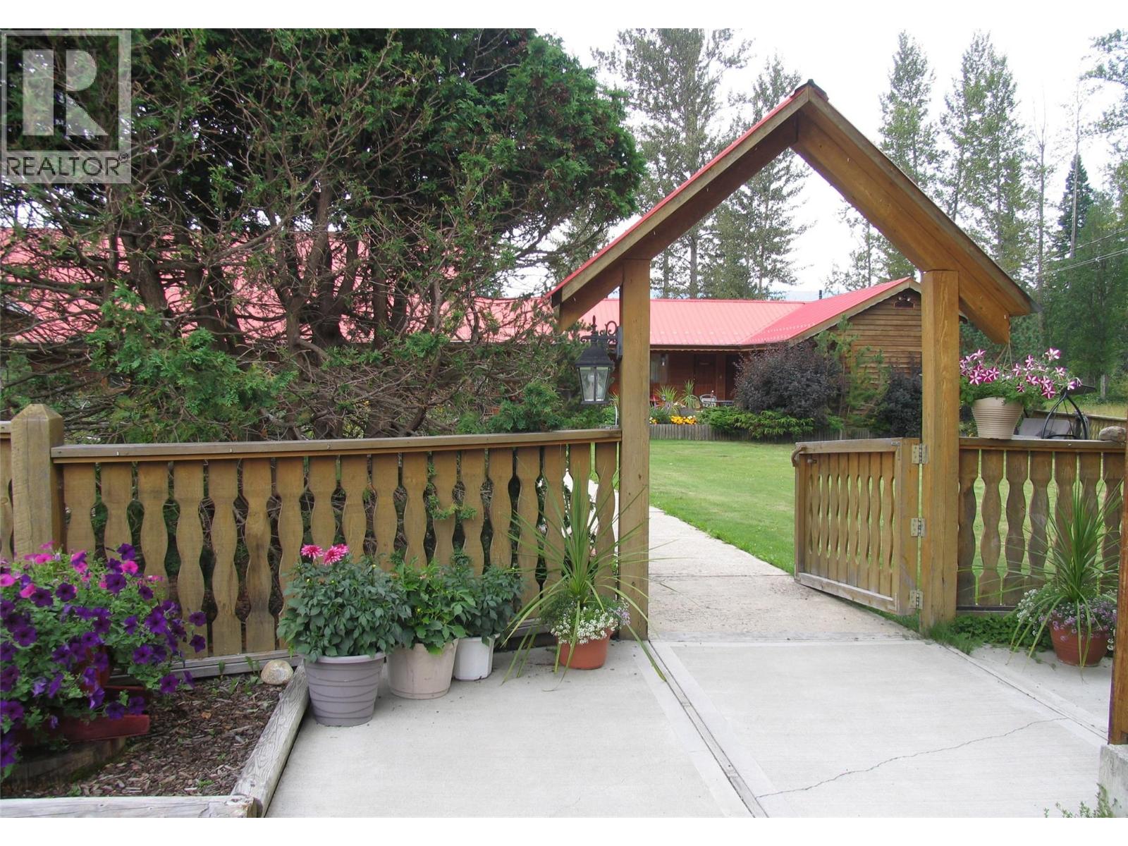 5177 Clearwater Valley Road, Clearwater, British Columbia  V0E 1N1 - Photo 30 - 10396625