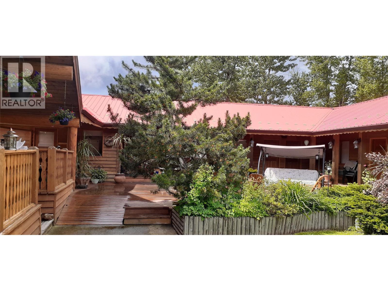 5177 Clearwater Valley Road, Clearwater, British Columbia  V0E 1N1 - Photo 6 - 10396625