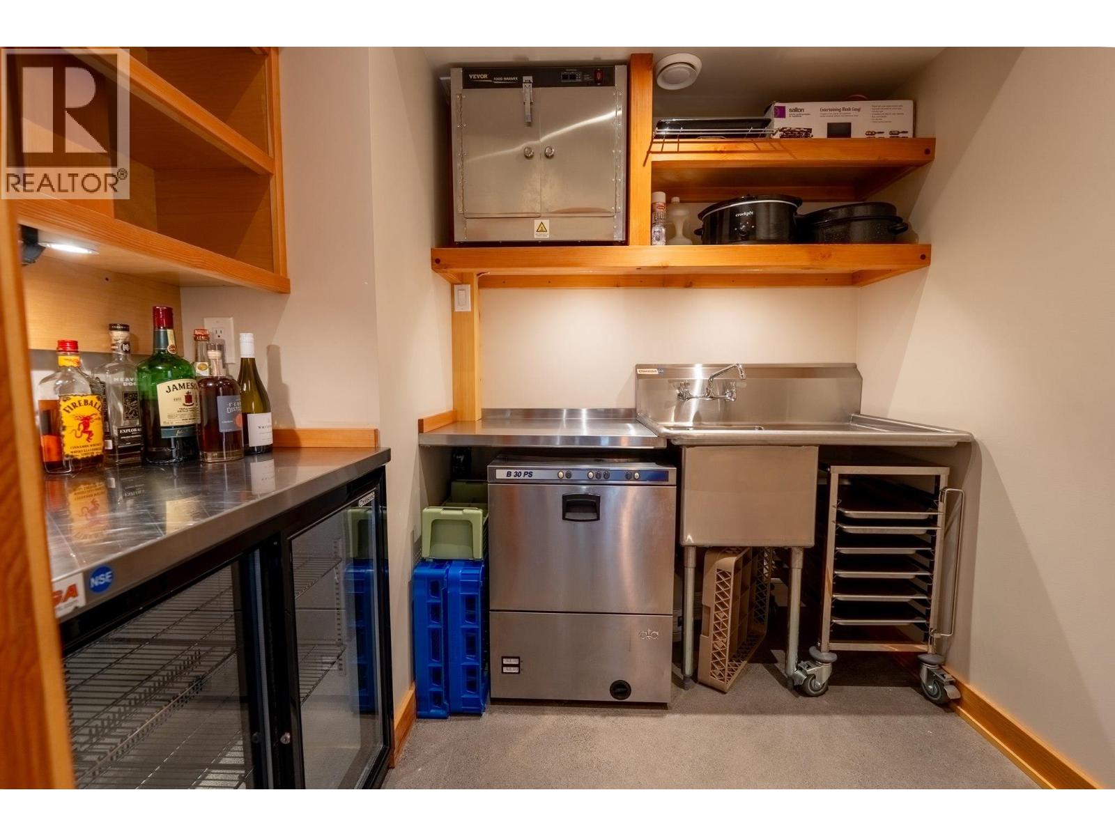 1917 Mt Mcpherson Drive, Revelstoke, British Columbia  V0E 2S0 - Photo 16 - 10391087