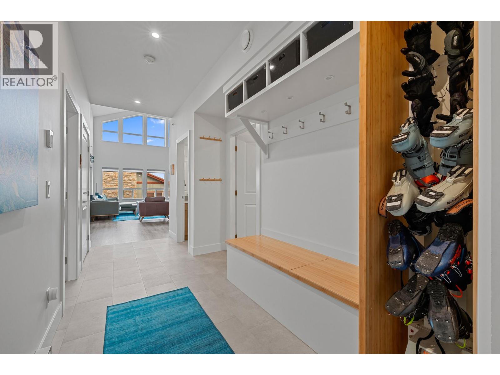 5075 Snowbird Way Unit# 8e, Big White, British Columbia  V1P 1P3 - Photo 2 - 10389958