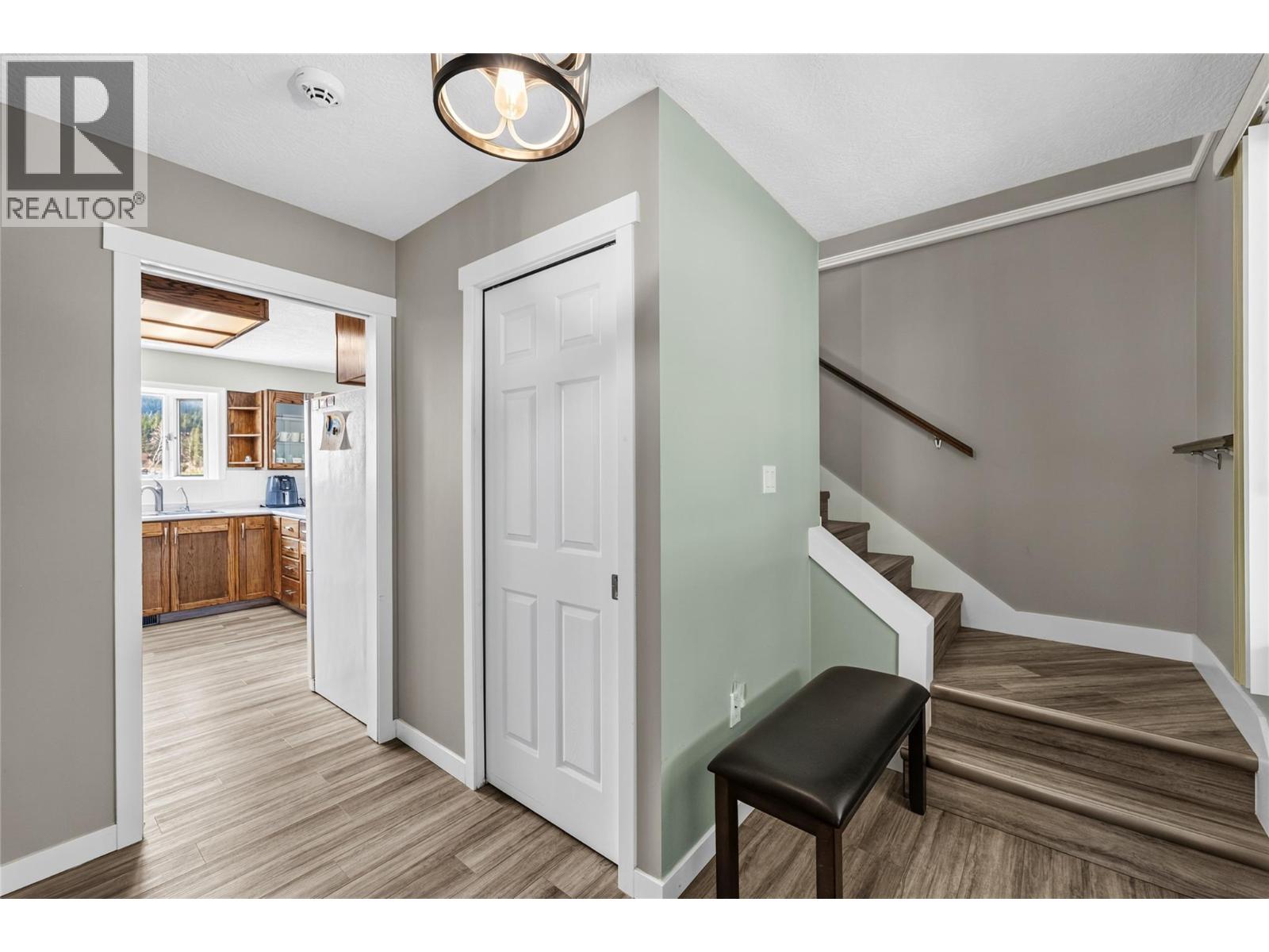 1888 Nicolls Road, Merritt, British Columbia  V1K 1B8 - Photo 4 - 10396214