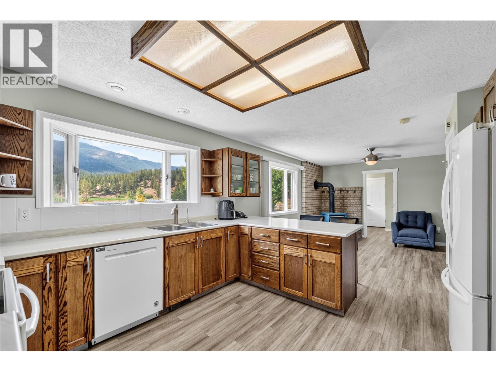 1888 Nicolls Road, Merritt, British Columbia  V1K 1B8 - Photo 6 - 10396214