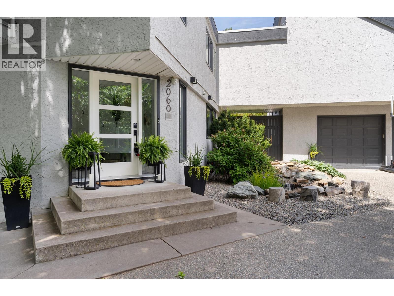 2060 Bennett Road, Kelowna, British Columbia  V1V 2C1 - Photo 11 - 10396647