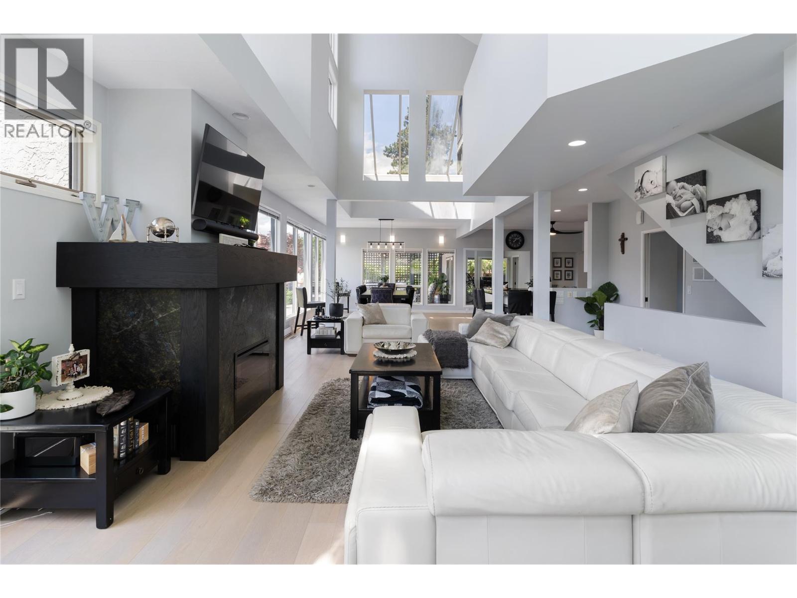 2060 Bennett Road, Kelowna, British Columbia  V1V 2C1 - Photo 15 - 10396647