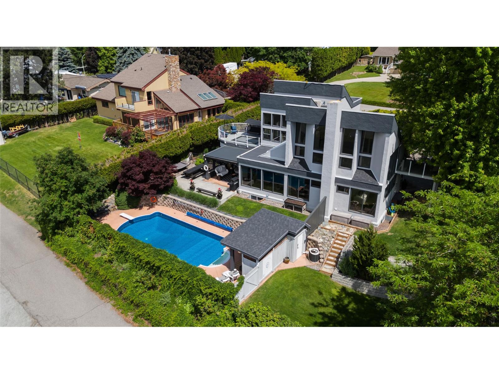 2060 Bennett Road, Kelowna, British Columbia  V1V 2C1 - Photo 2 - 10396647