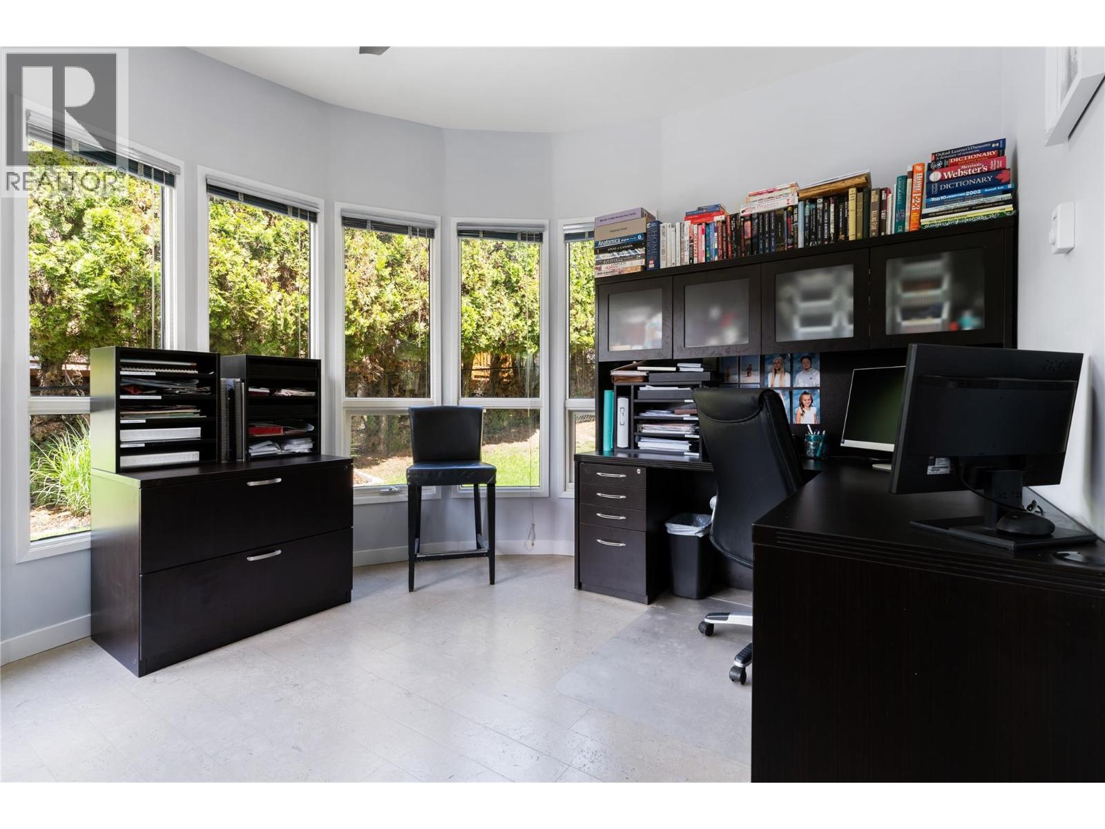2060 Bennett Road, Kelowna, British Columbia  V1V 2C1 - Photo 24 - 10396647