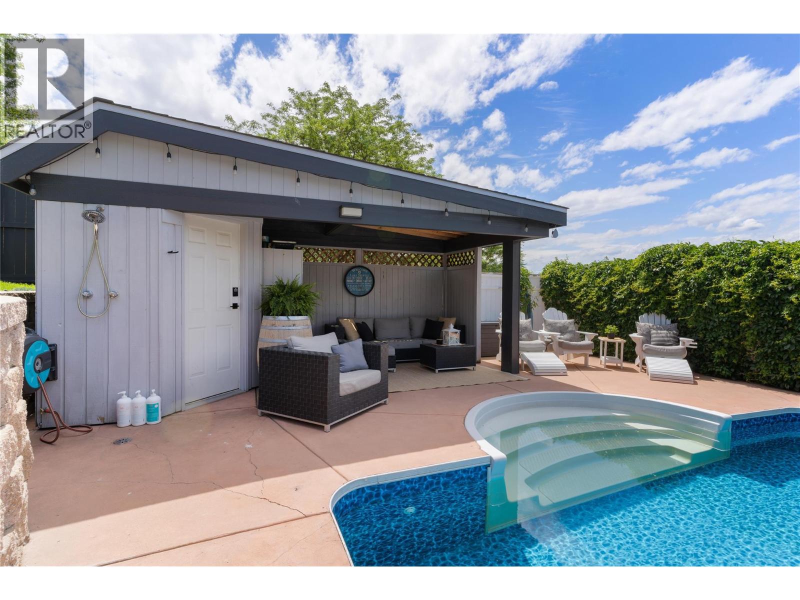 2060 Bennett Road, Kelowna, British Columbia  V1V 2C1 - Photo 29 - 10396647