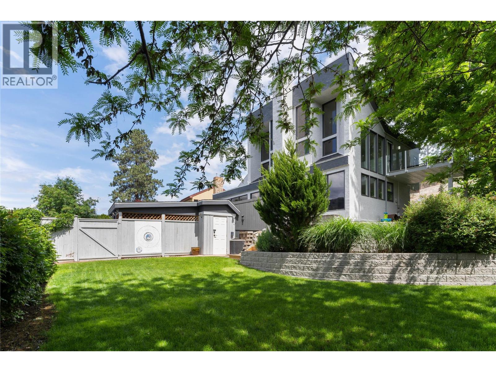 2060 Bennett Road, Kelowna, British Columbia  V1V 2C1 - Photo 32 - 10396647