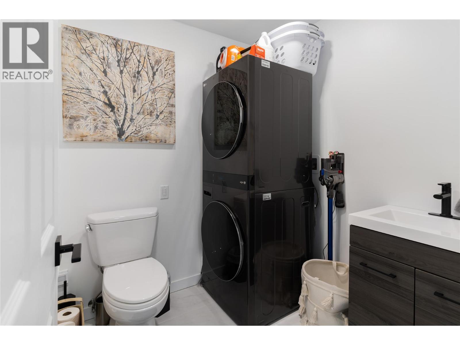2060 Bennett Road, Kelowna, British Columbia  V1V 2C1 - Photo 38 - 10396647