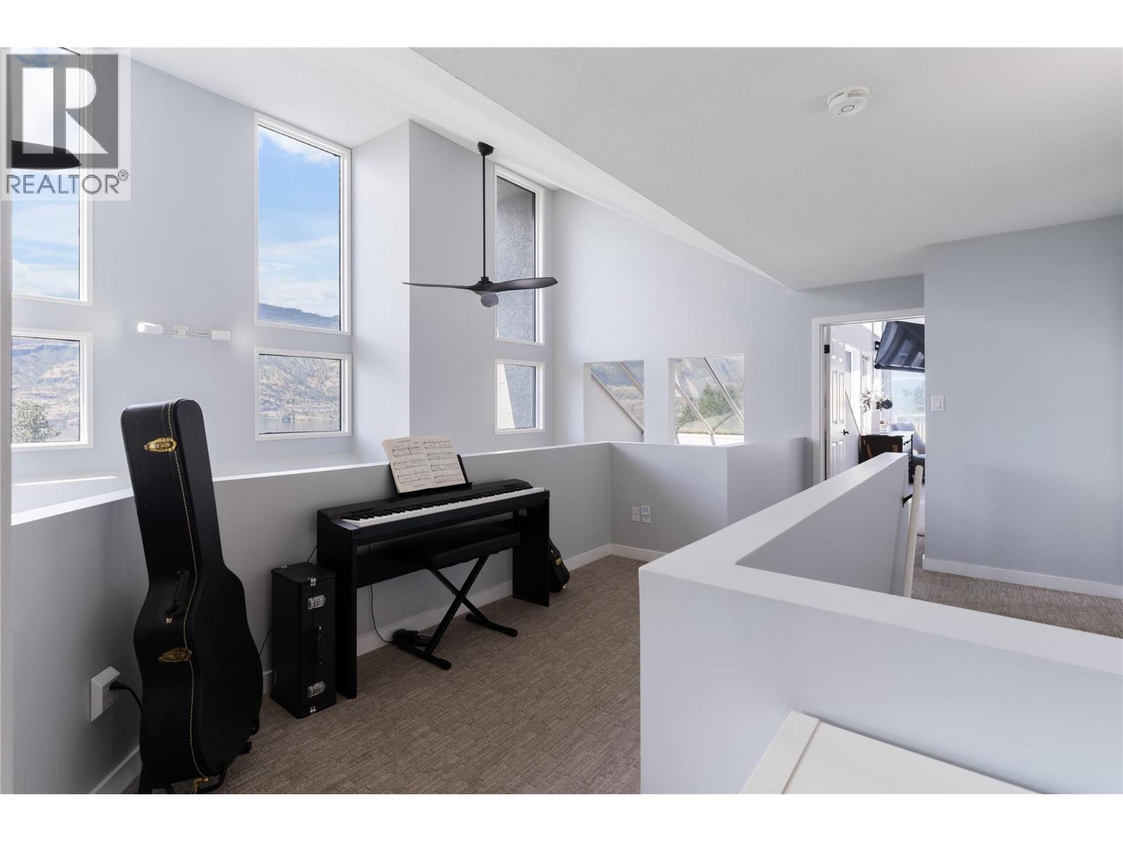 2060 Bennett Road, Kelowna, British Columbia  V1V 2C1 - Photo 42 - 10396647