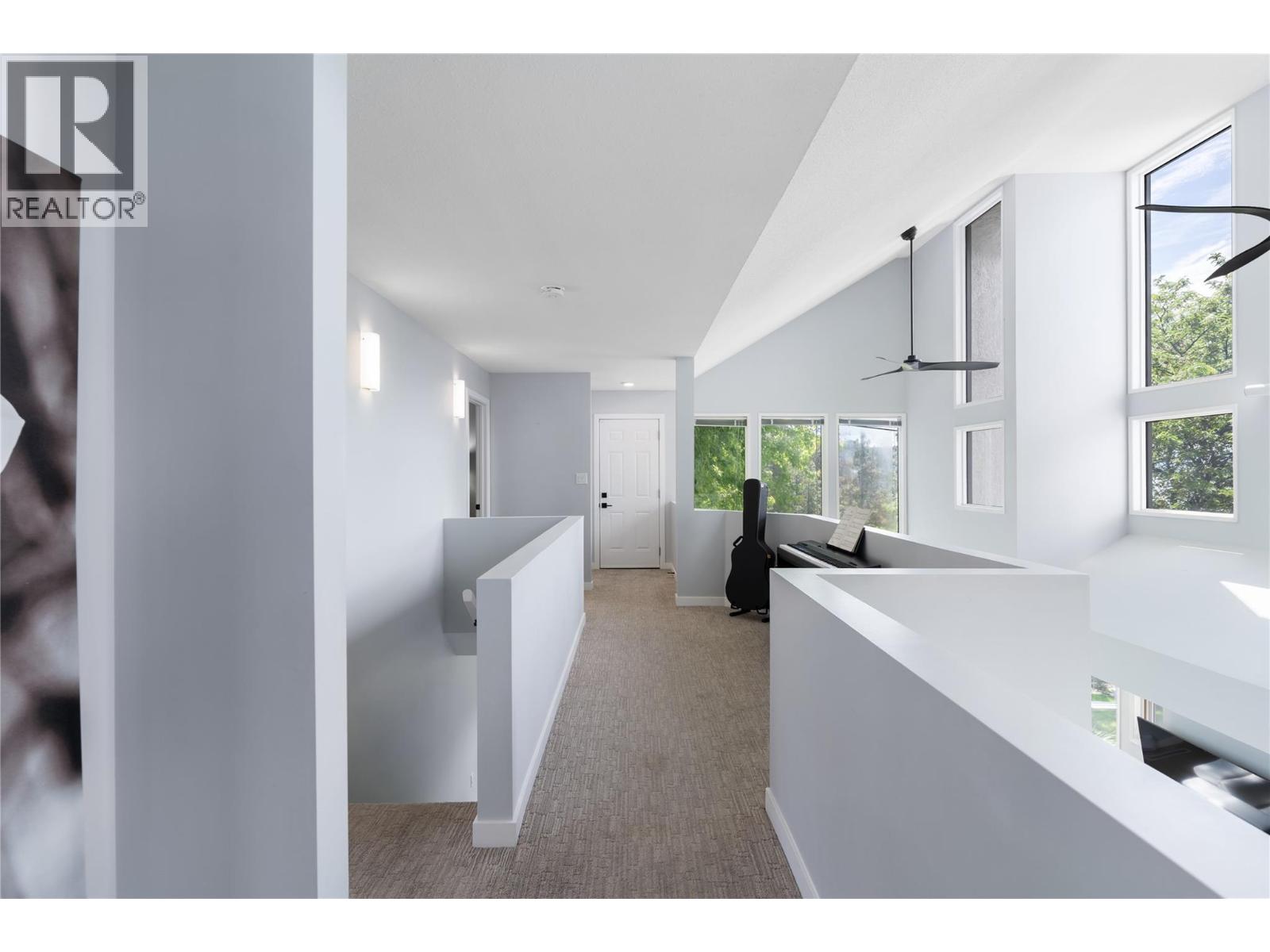 2060 Bennett Road, Kelowna, British Columbia  V1V 2C1 - Photo 47 - 10396647