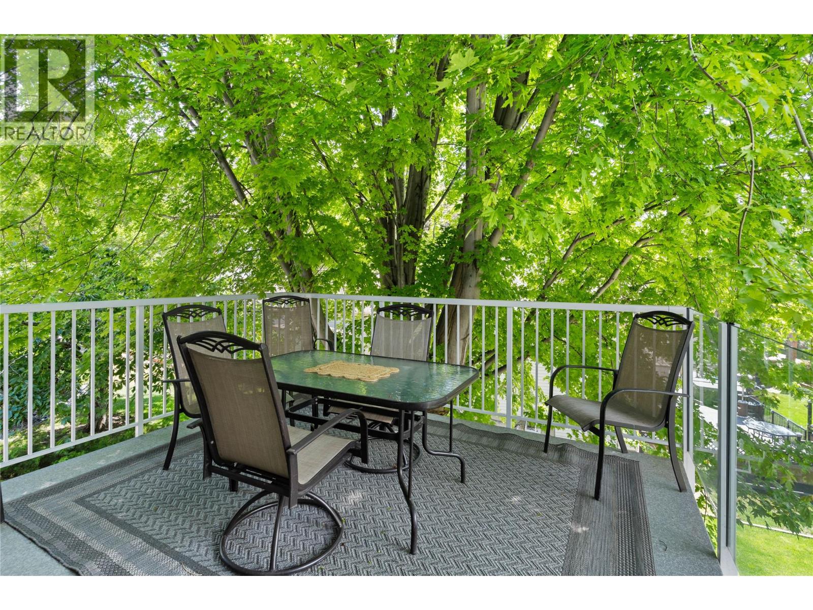 2060 Bennett Road, Kelowna, British Columbia  V1V 2C1 - Photo 49 - 10396647