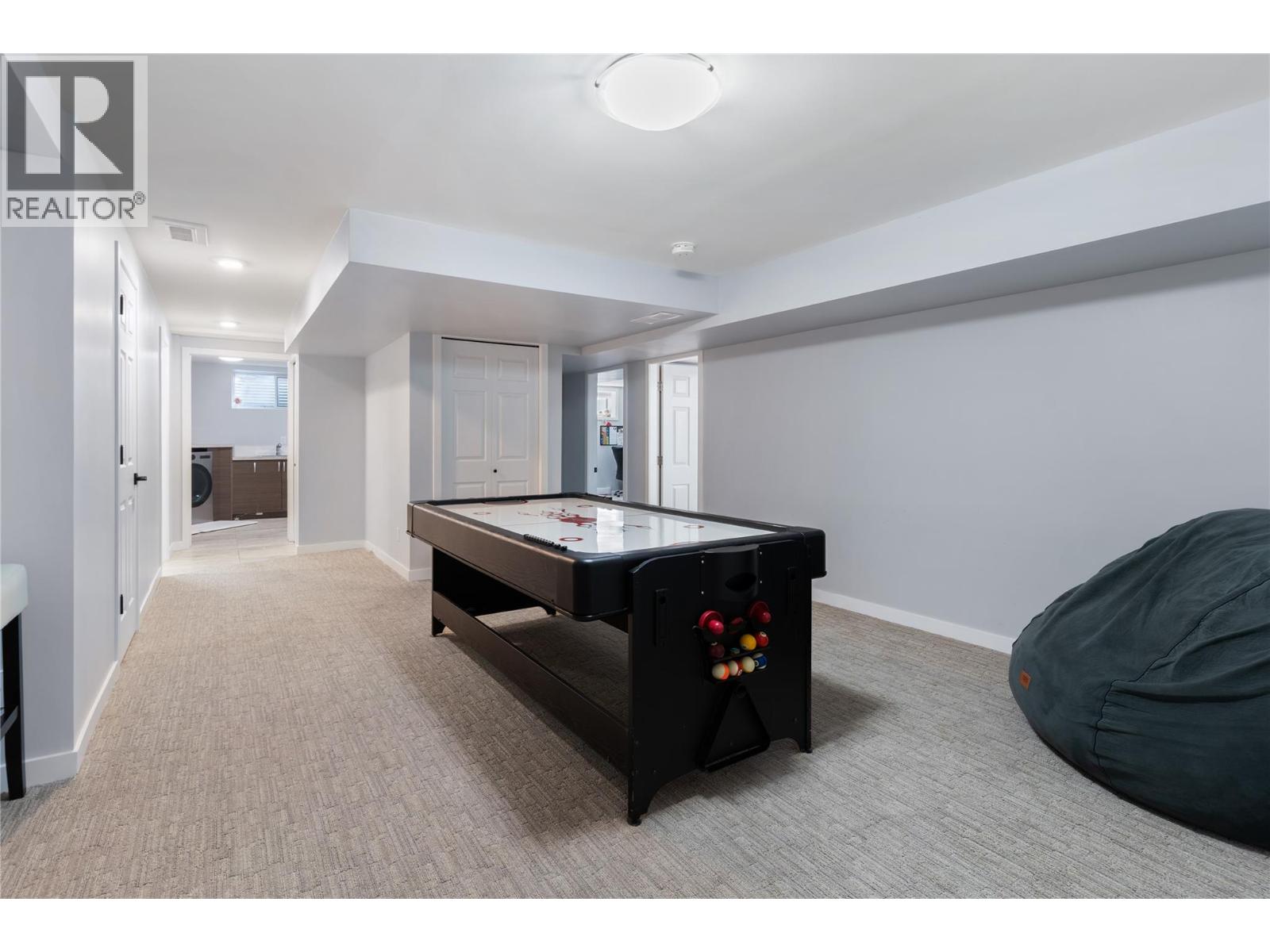 2060 Bennett Road, Kelowna, British Columbia  V1V 2C1 - Photo 55 - 10396647