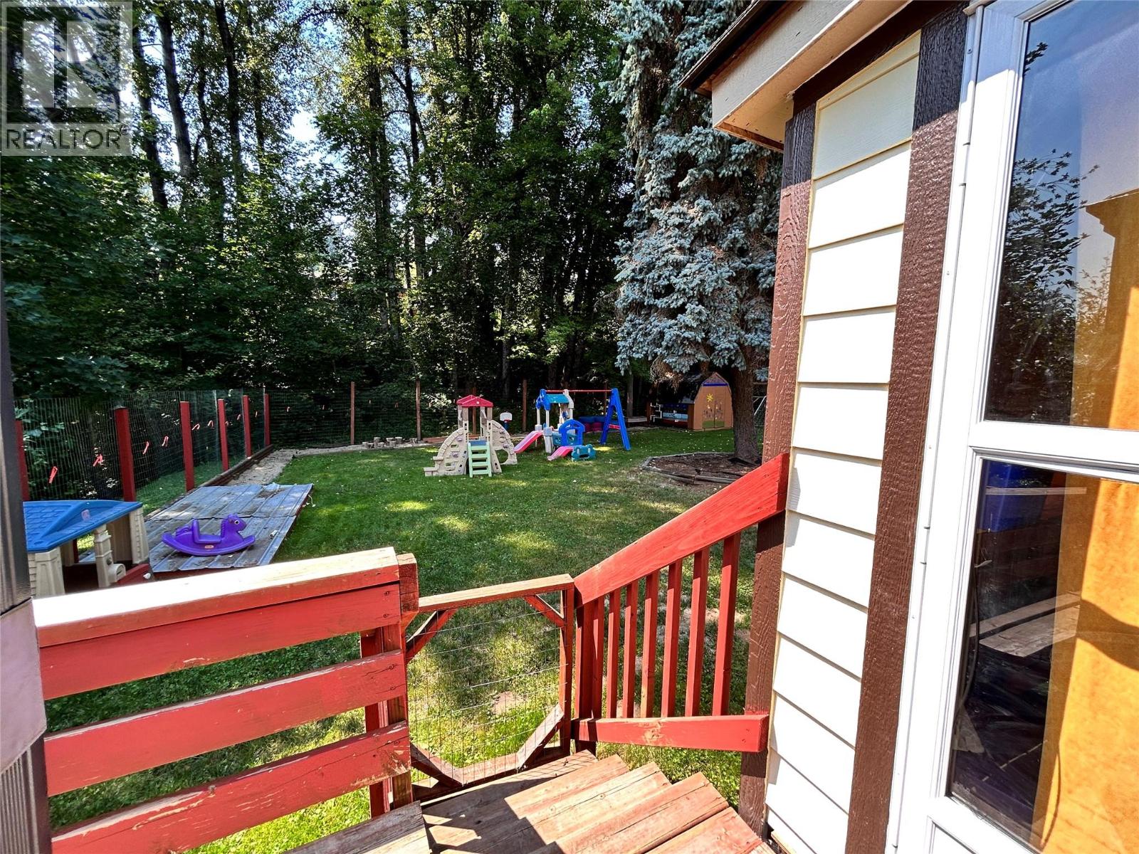 2066 Caughlin Road, Fruitvale, British Columbia  V0G 1L1 - Photo 13 - 10395822