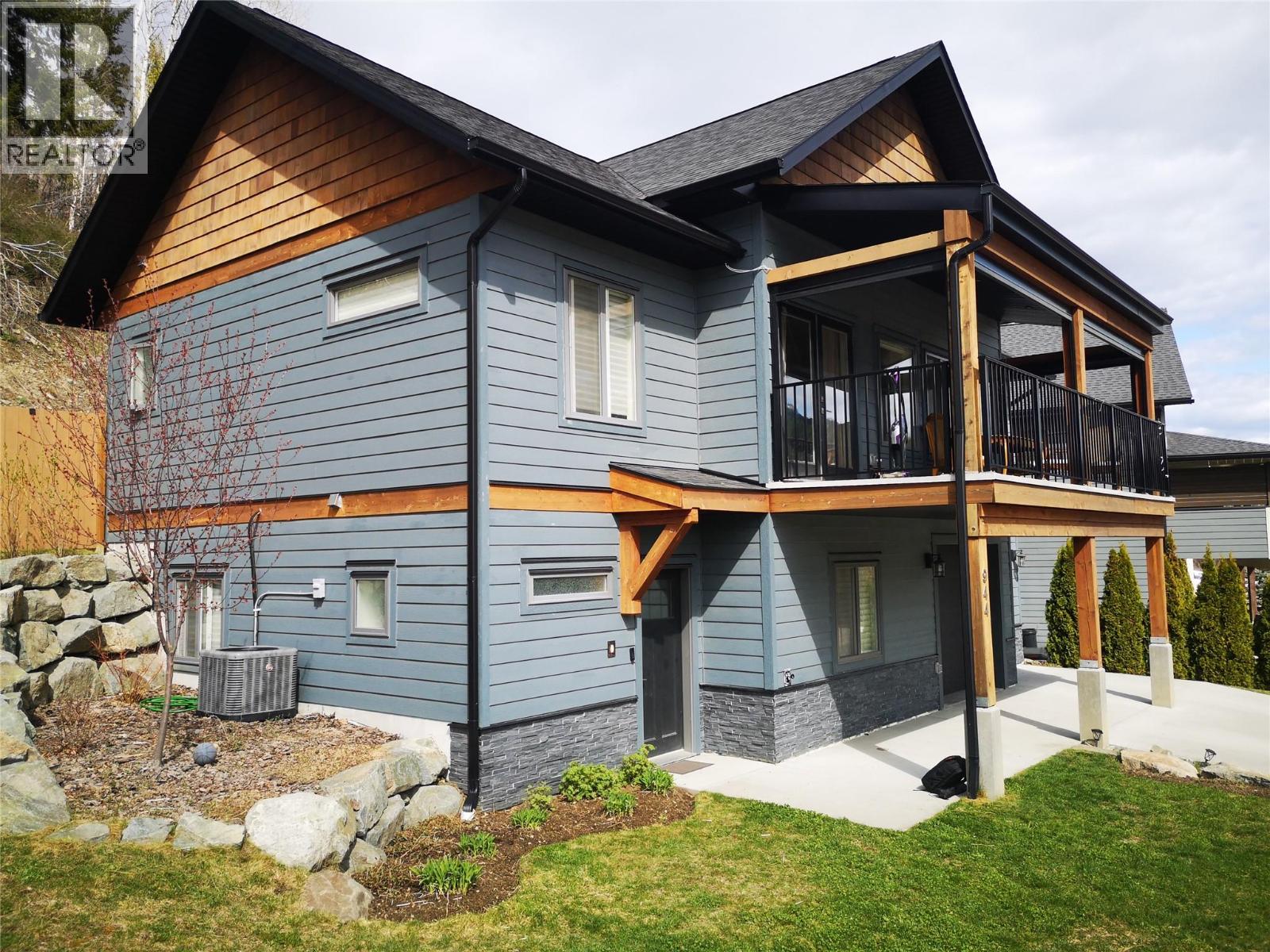 944 Redstone Drive, Rossland, British Columbia  V0G 1Y0 - Photo 1 - 10384040