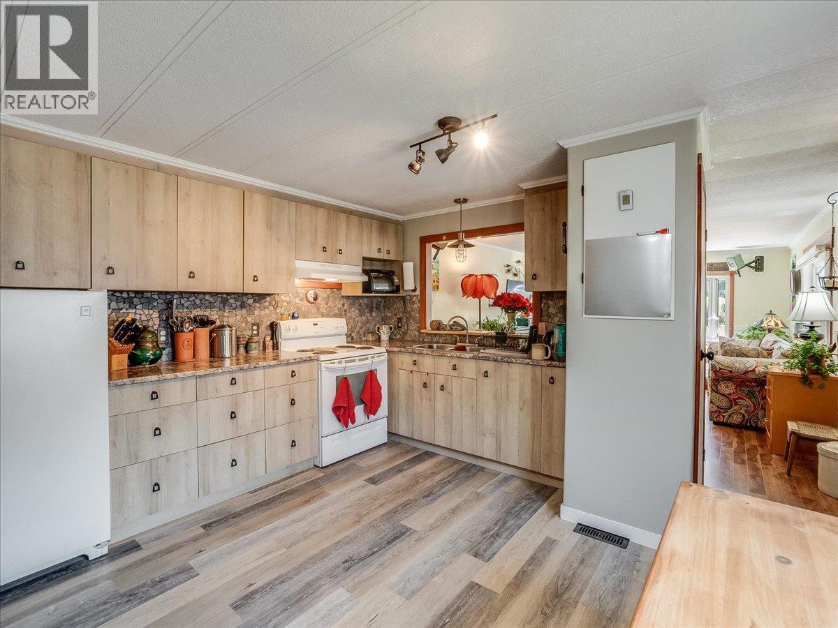 2917 Georama Road Unit# 18, Nelson, British Columbia  V1L 6Y7 - Photo 23 - 10396633