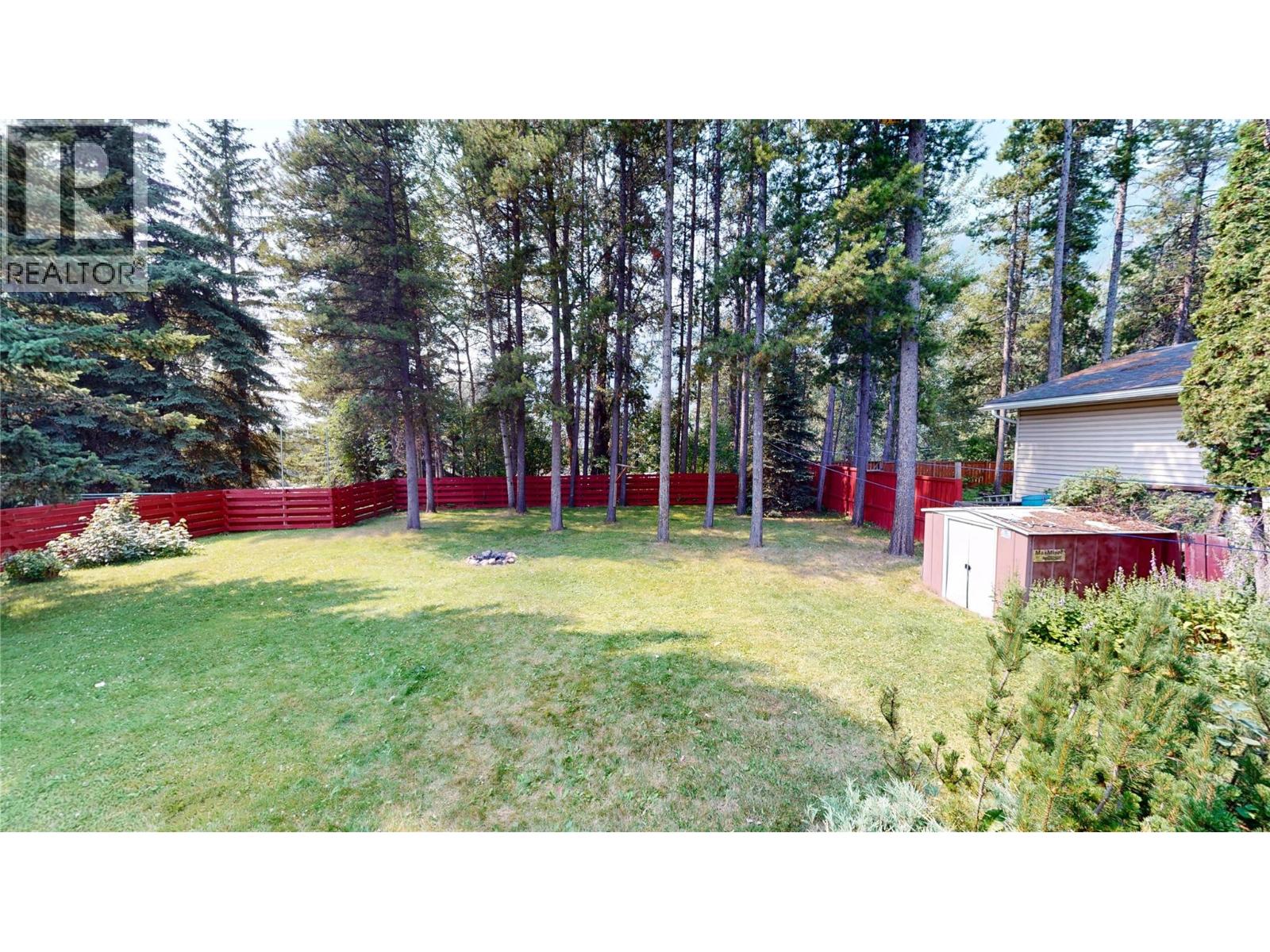 260 Blue Spruce Crescent, Sparwood, British Columbia  V0B 2G1 - Photo 3 - 10395950