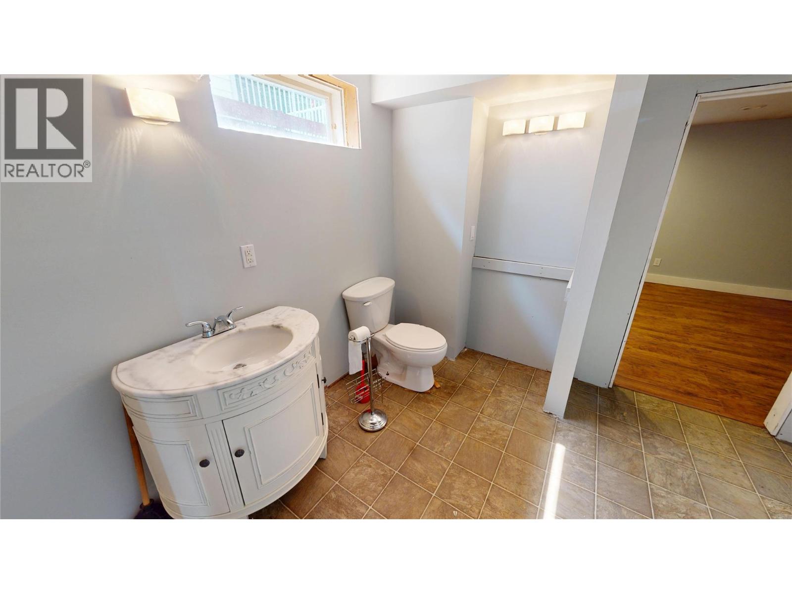 260 Blue Spruce Crescent, Sparwood, British Columbia  V0B 2G1 - Photo 30 - 10395950