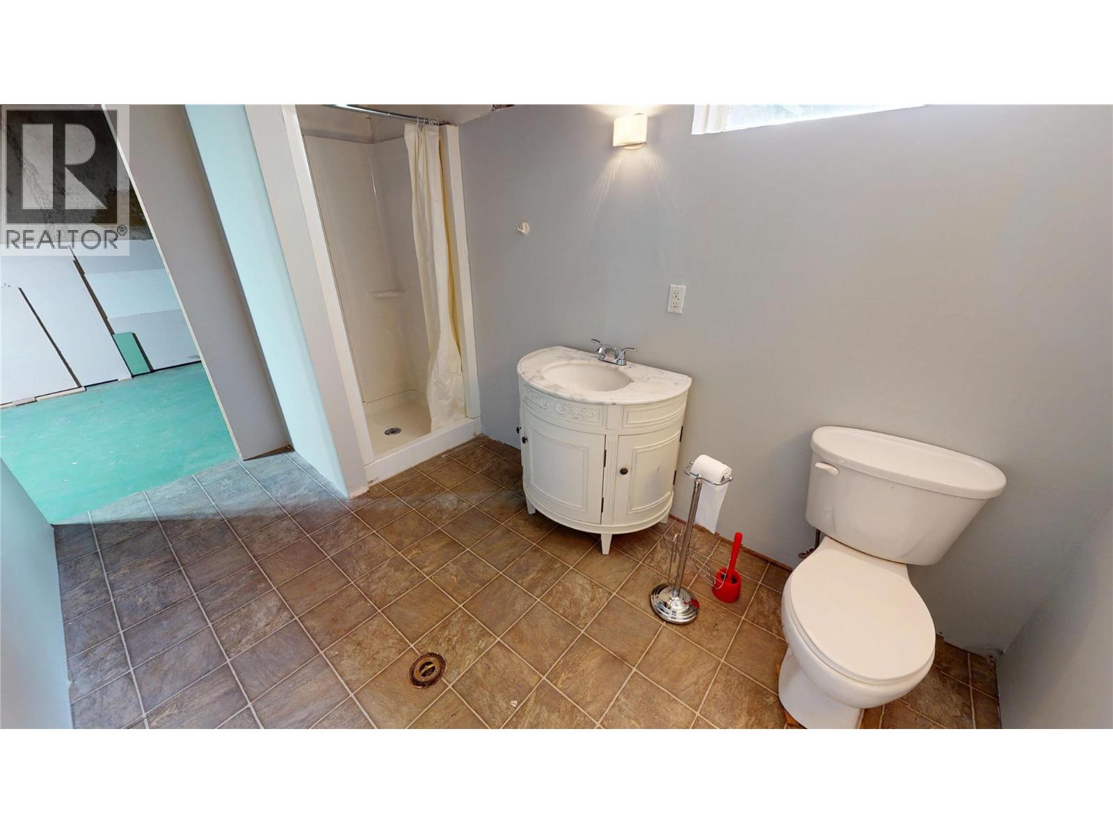 260 Blue Spruce Crescent, Sparwood, British Columbia  V0B 2G1 - Photo 31 - 10395950