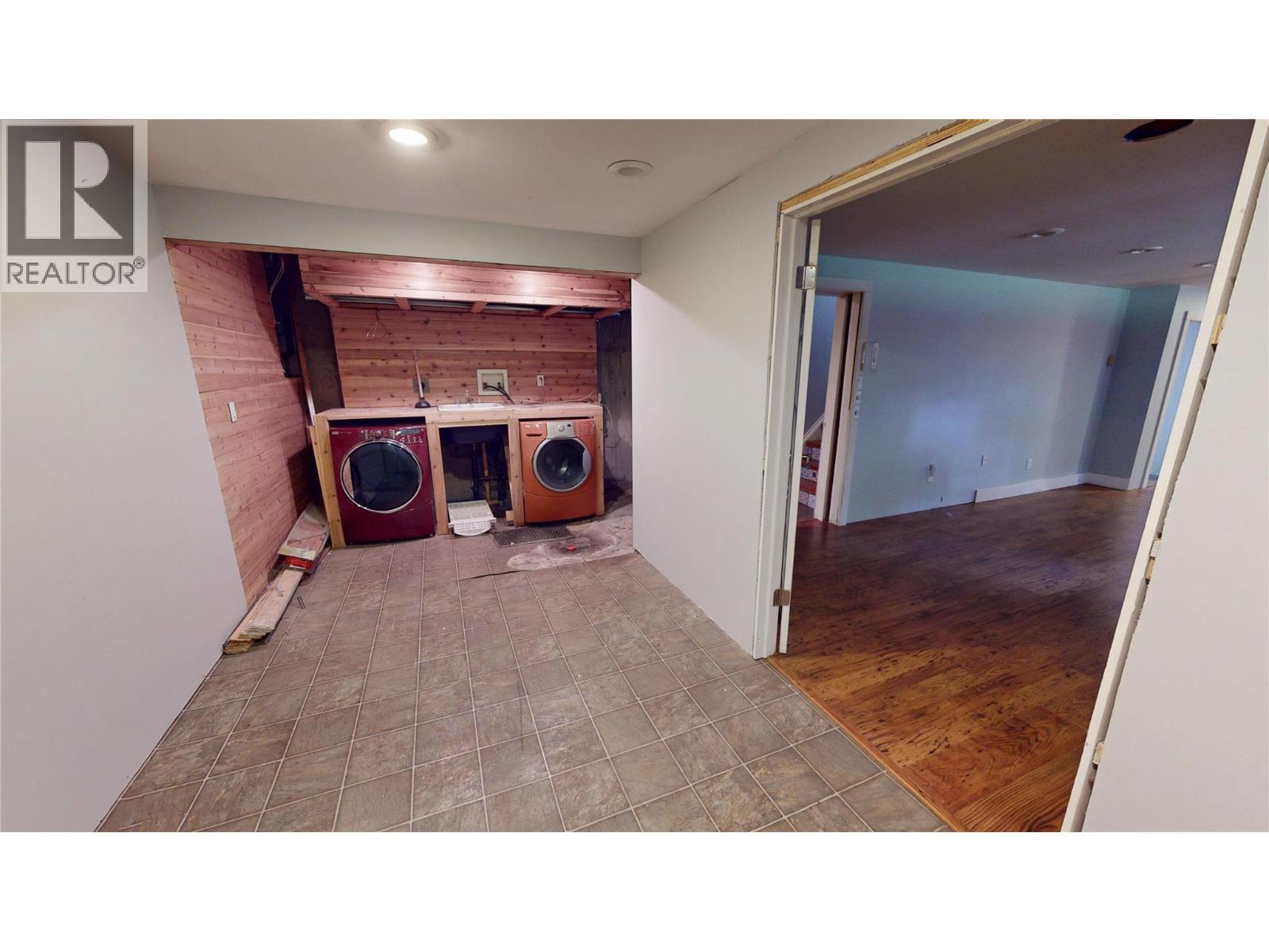 260 Blue Spruce Crescent, Sparwood, British Columbia  V0B 2G1 - Photo 32 - 10395950