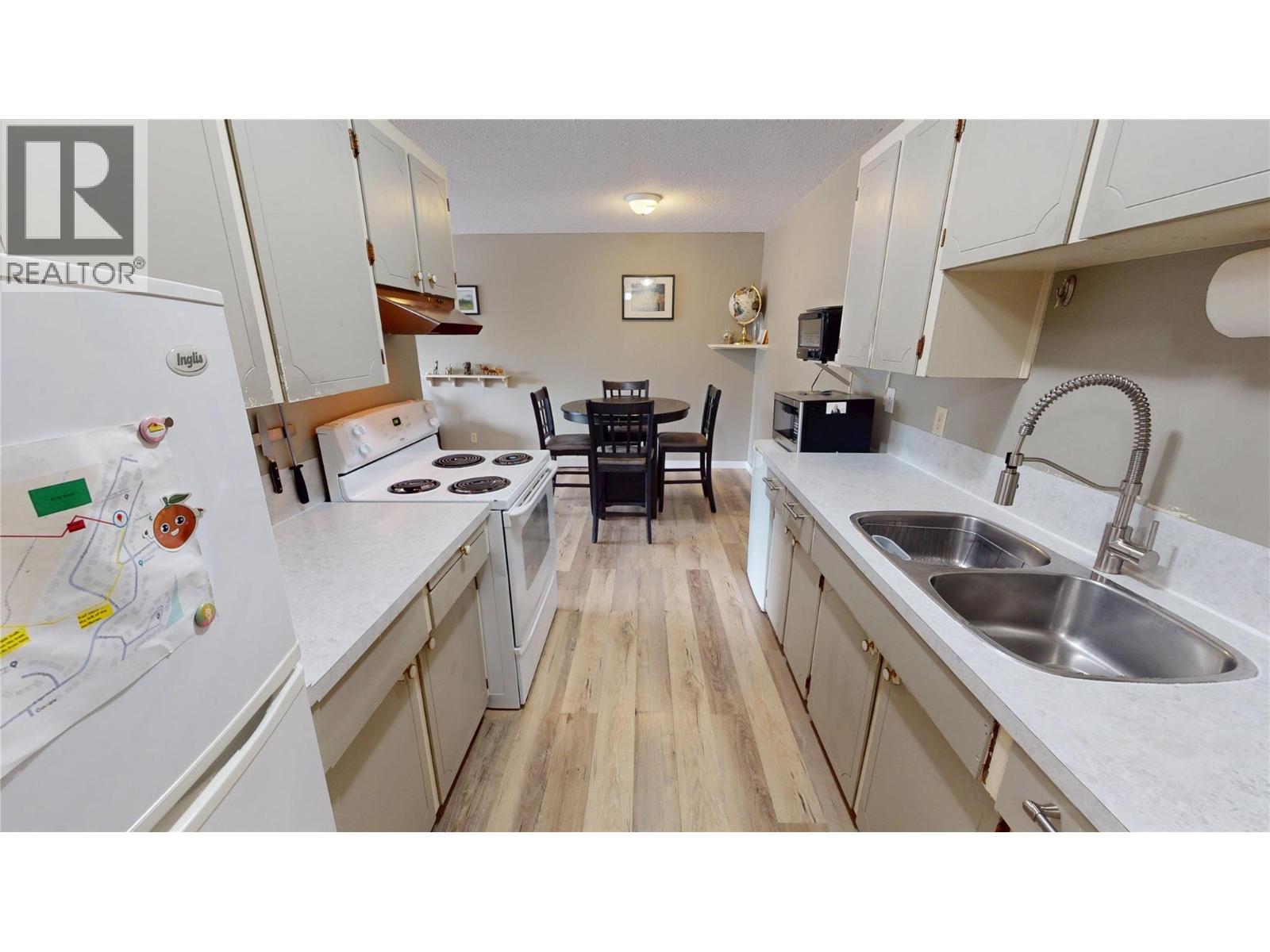 45 Ridgemont Drive Unit# 302, Fernie, British Columbia  V0B 1M2 - Photo 3 - 10396609