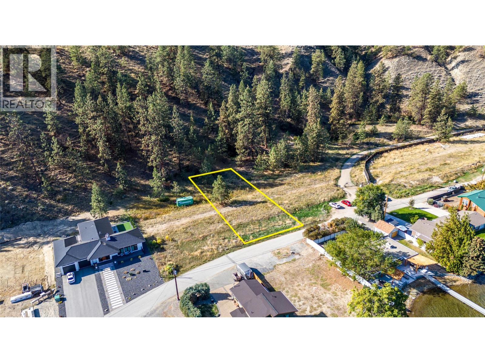 269 Alder Avenue, Kaleden, British Columbia  V0H 1K0 - Photo 3 - 10396721