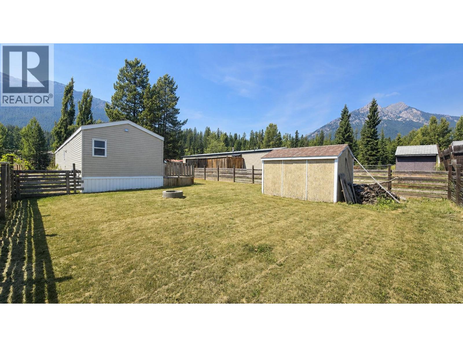 45 Dawson Crescent, Elkford, British Columbia  V0B 1H0 - Photo 21 - 10396377