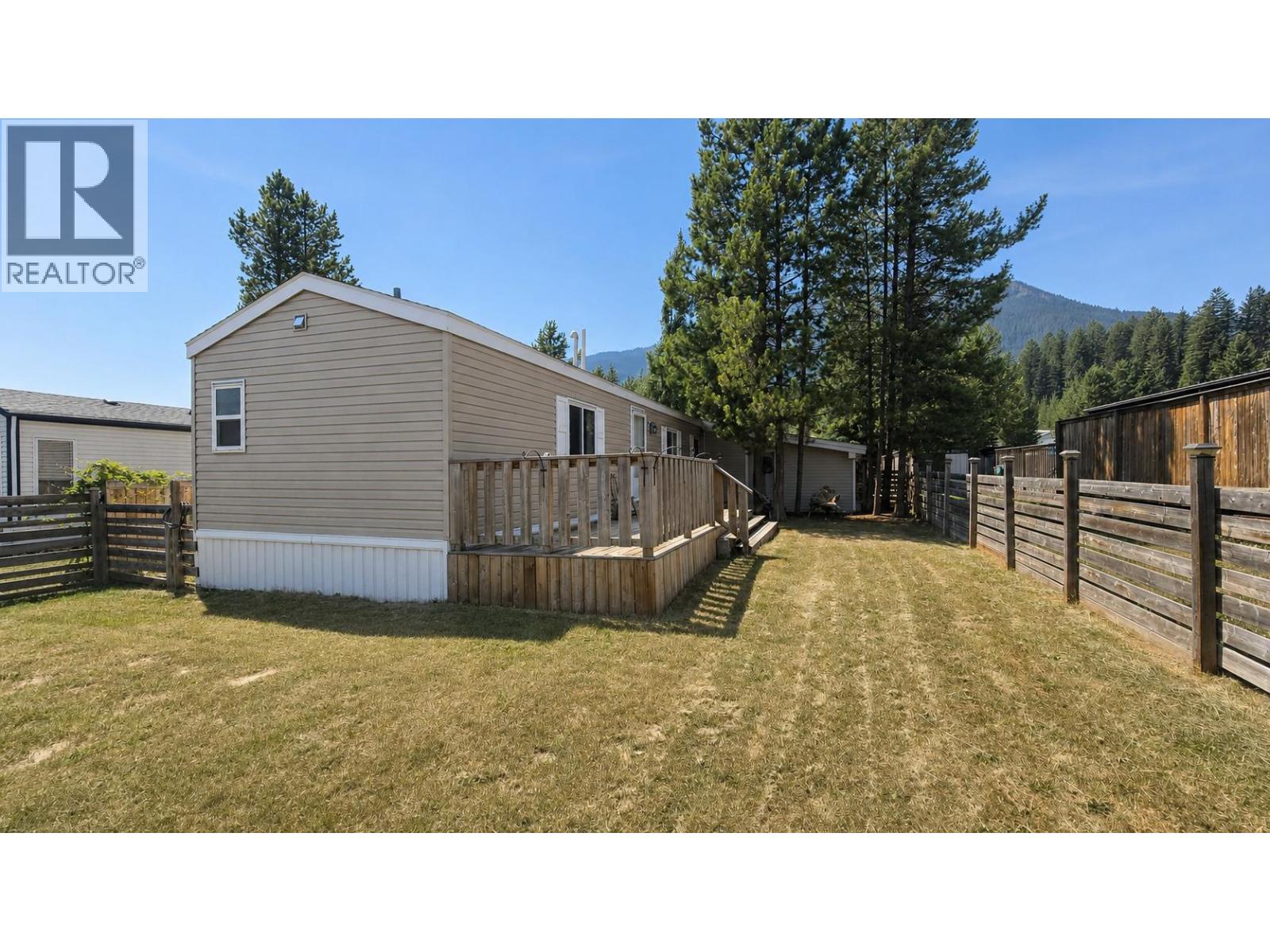 45 Dawson Crescent, Elkford, British Columbia  V0B 1H0 - Photo 22 - 10396377